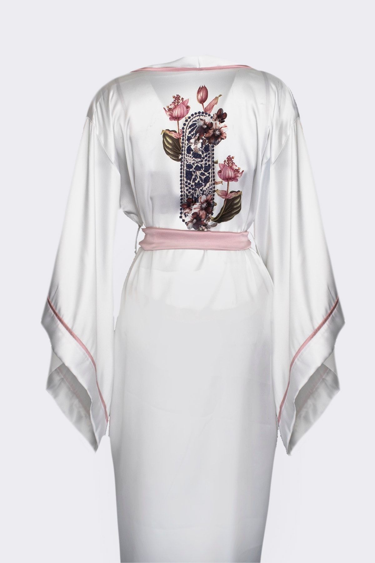 Mita Concept Beyaz Yarasa Kol Pudra Biyeli Kimono