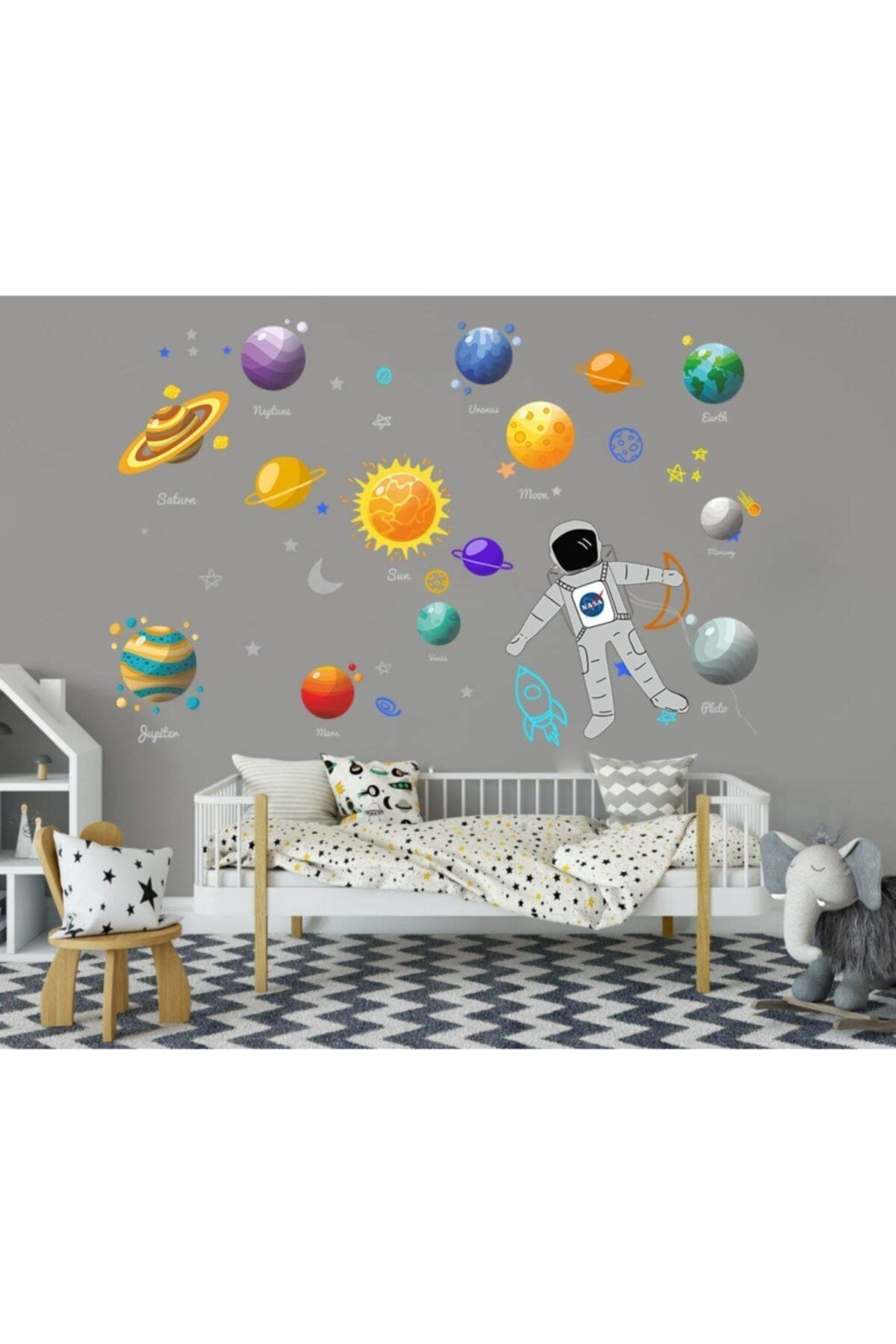 Walldeco Sarı Çocuk Odası Gezegenler Ve Astronot Sticker