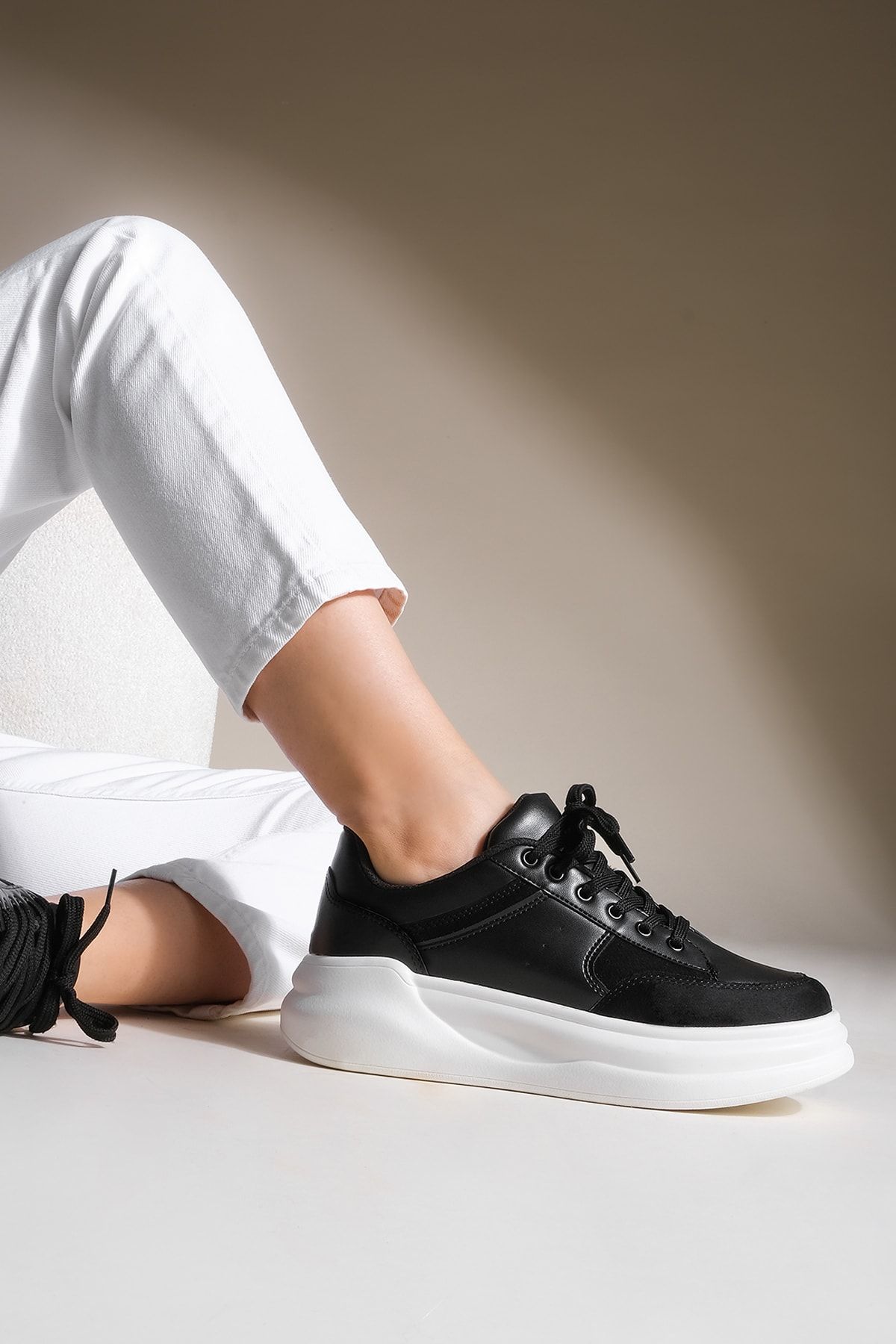 Marjin Kadın Sneaker Yüksek Taban Spor Ayakkabı Bağcıklı Balbasi siyah