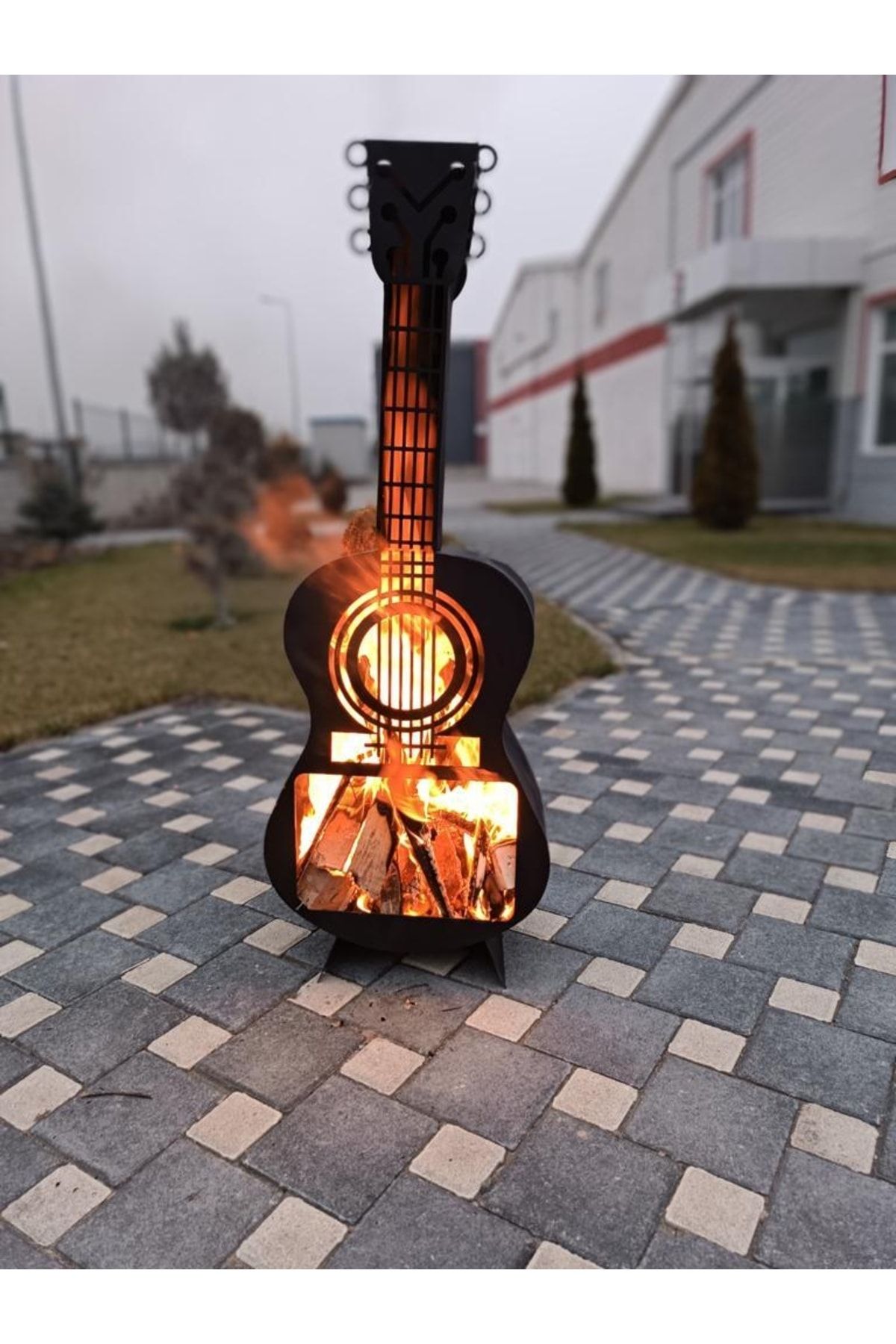 Famaks Ateş Çukuru - Gitar Tasarımlı Dekoratif Modern Şömine