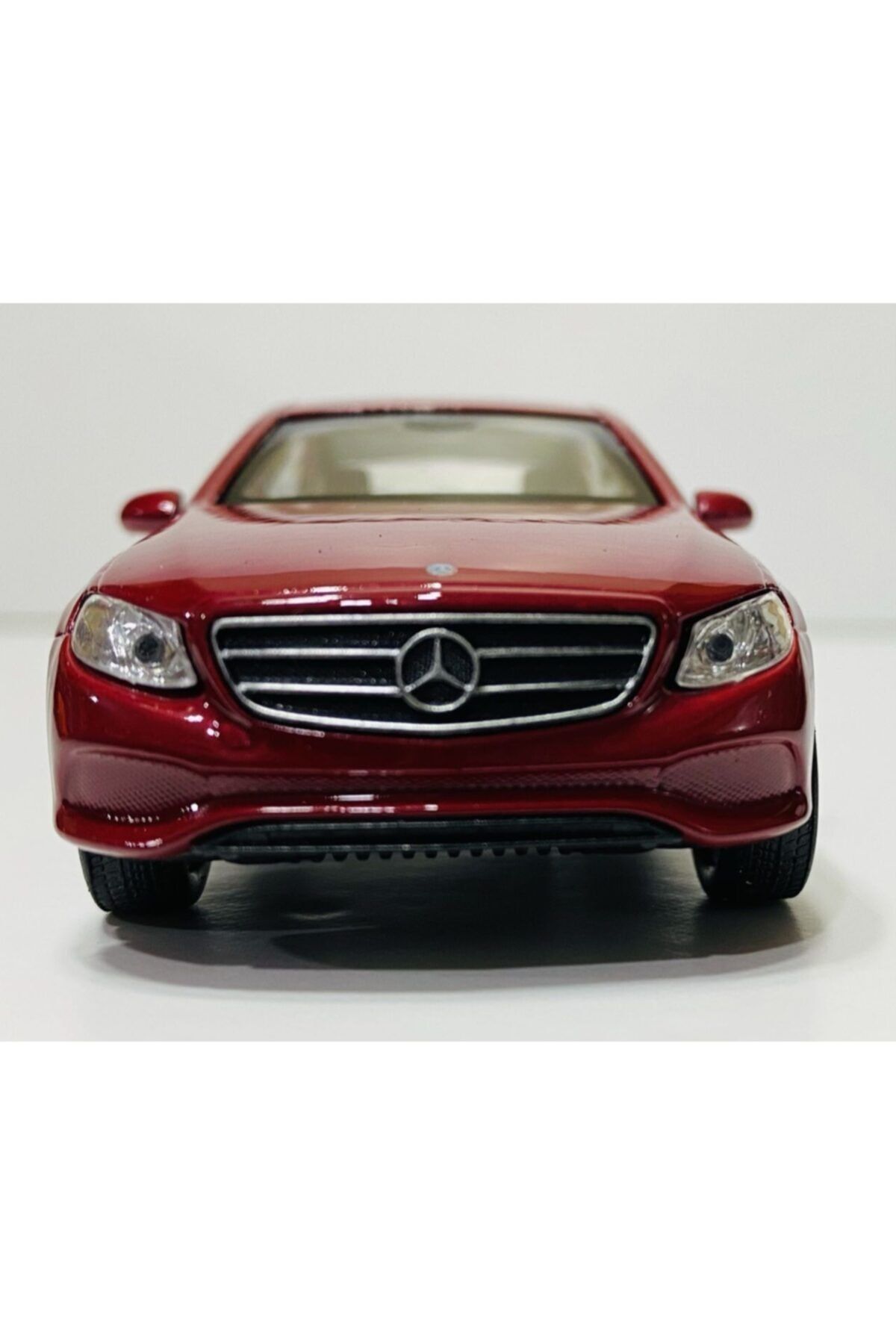 Mercedes Benz E Kasa Amg Die Cast Metal Orjinal Lisanslı Araba Kırmızı
