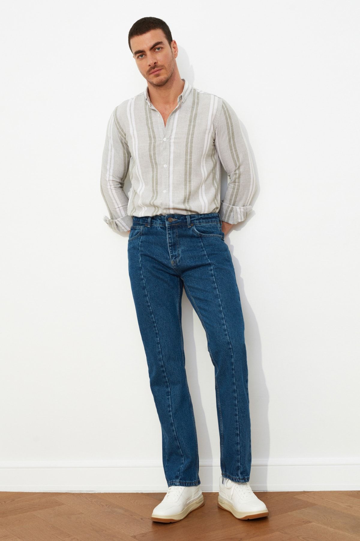 TRENDYOL MAN Lacivert Erkek Straight Fit Jeans TMNSS21JE0056
