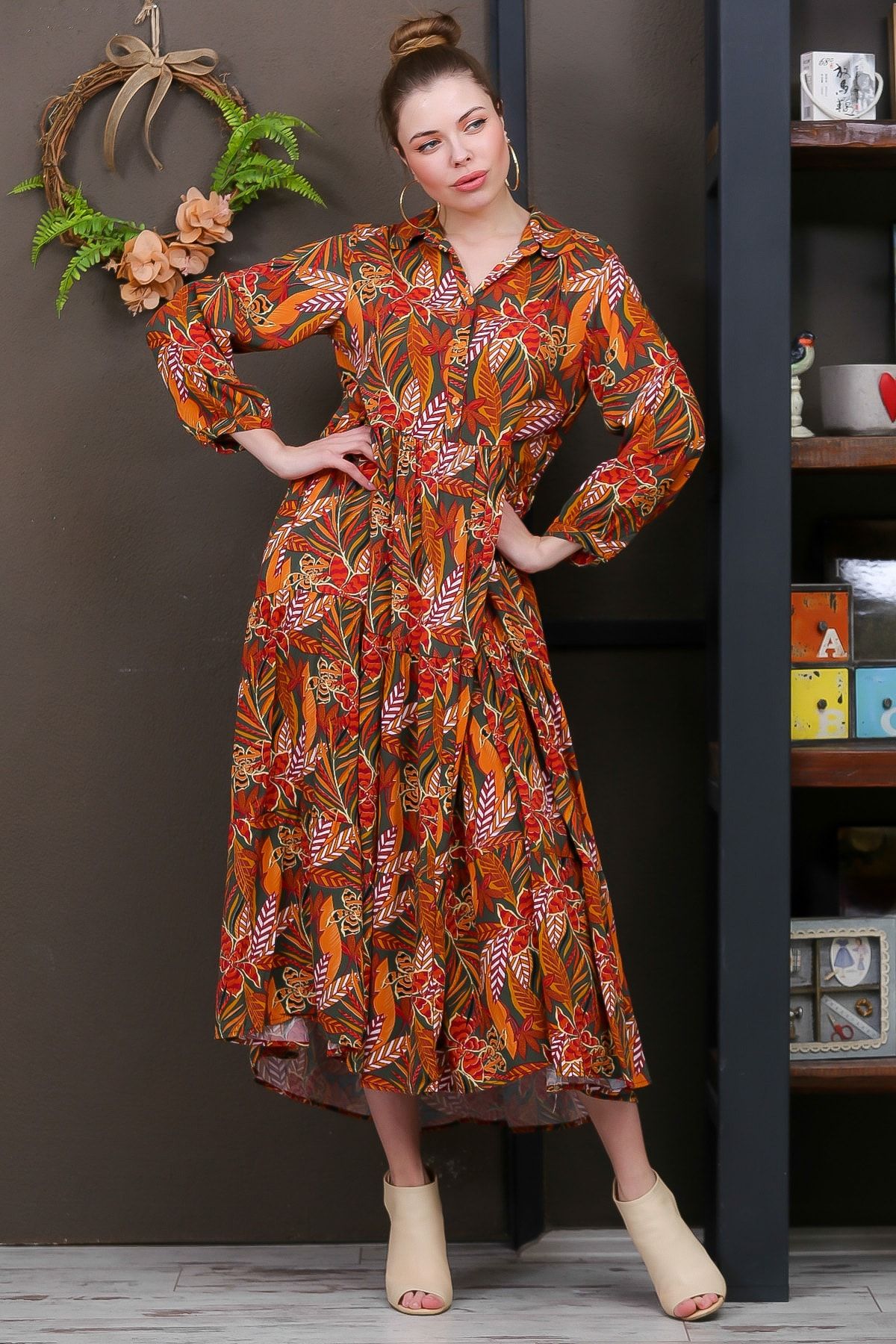 Chiccy Kadın Haki-Turuncu Yaprak Desen Gömlek Yaka Düğmeli Cepli Kloş Dokuma Elbise M10160000EL95928