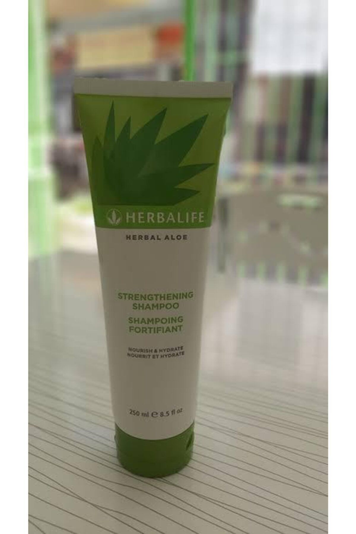 Herbalife Herbal Aloe Güçlendirici Saç Şampuanı 250 ml
