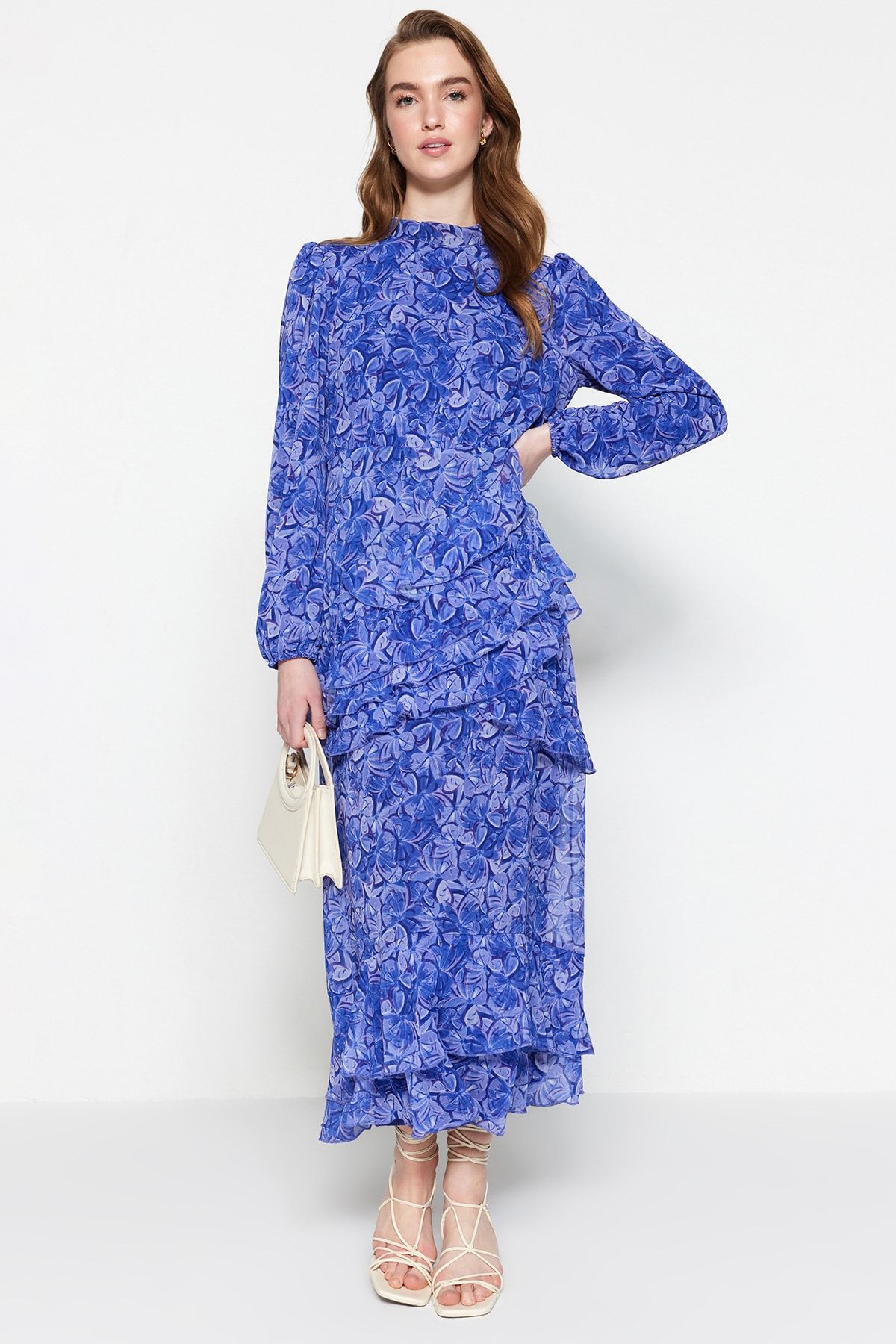 TRENDYOL MODEST Mavi Çiçekli Eteği Fırfırlı Astarlı Dokuma Şifon Elbise TCTSS23EB00160