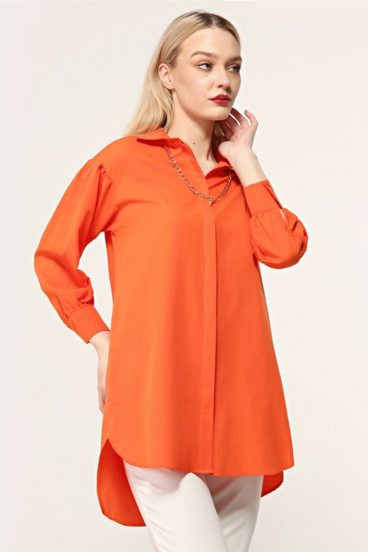 MD trend Kadın Turuncu Gizli Patlı Balon Kollu Kolye Detaylı Oversize Tunik Gömlek
