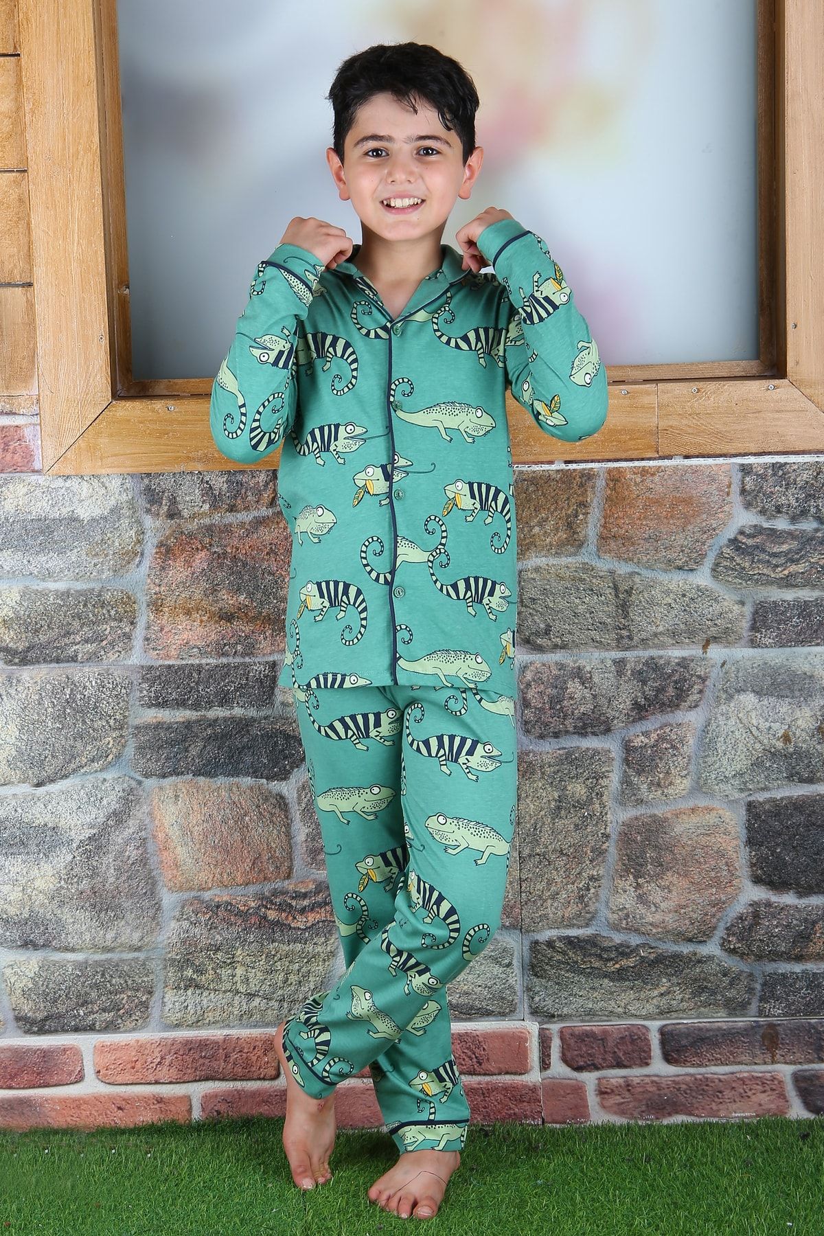 vitmo Erkek Çocuk Pijama Takımı Düğmeli Tropikal Desen Uzun Kollu