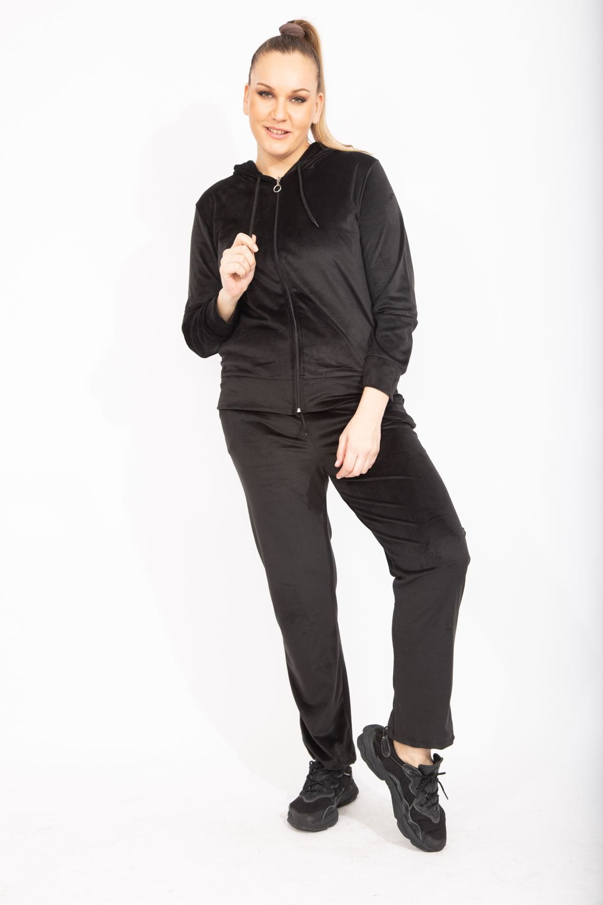 Şans Kadın Büyük Beden Siyah Kadife Kumaş Sweatshirt Pantolon Ikili Takım 65n35474
