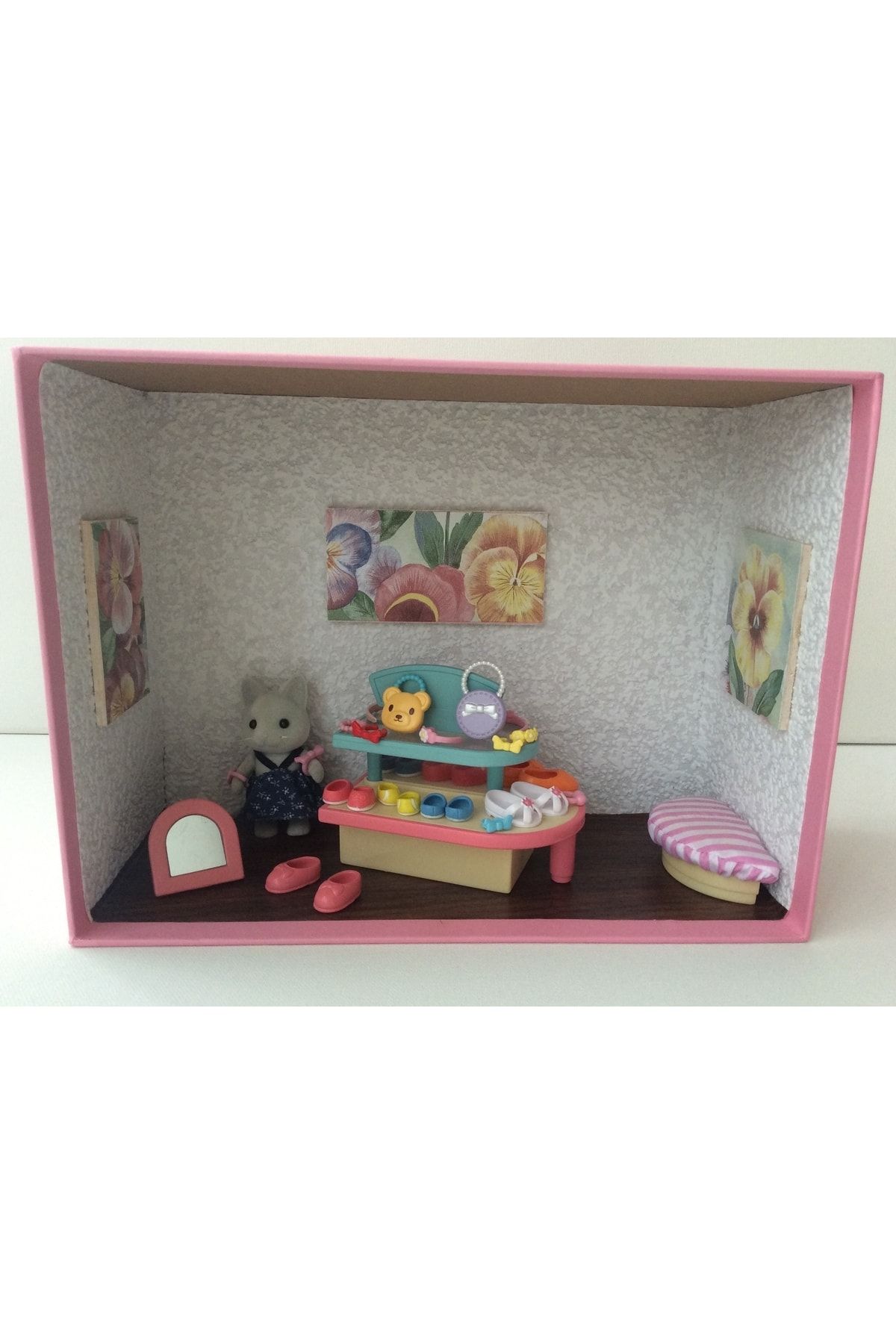 Yakamoz Minyatür Mukavva Kutu Evcilik Aksesuarlı Oyuncak Bebek Evi