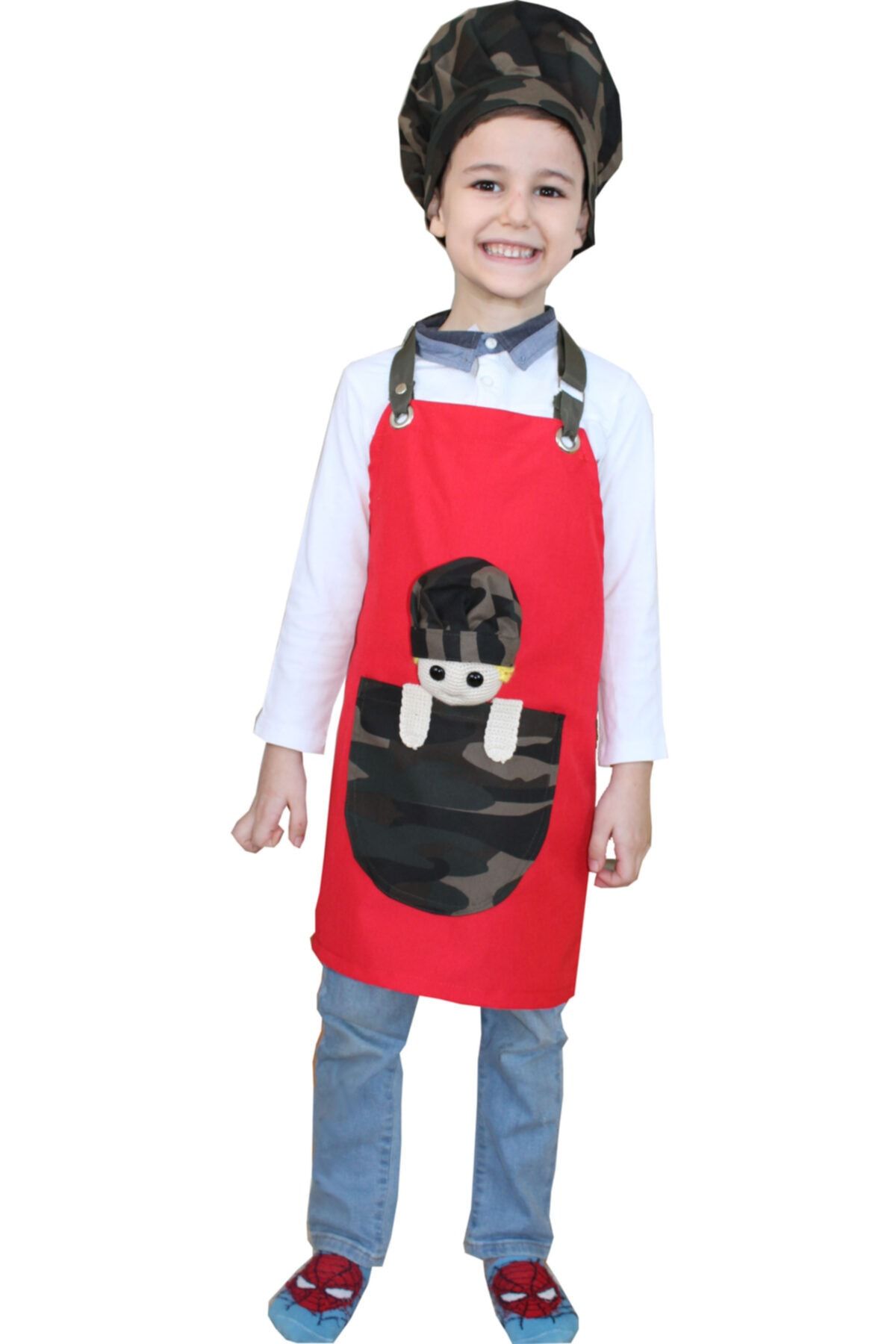 medusaforma Erkek Çocuk Aşçı Kıyafeti Amigurumi Oyuncak Bebek Figürlü Askılı Mutfak Önlüğü ve Kep Takım Kırmızı