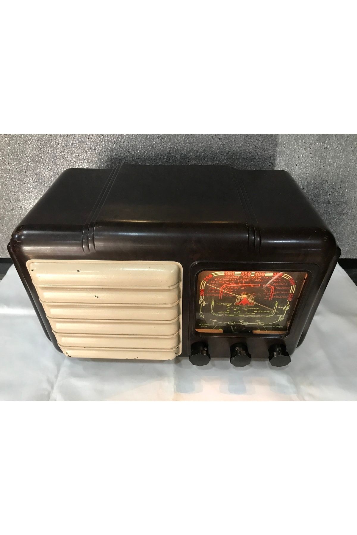 Raymond Electric Marka Antika Lambalı Radyo