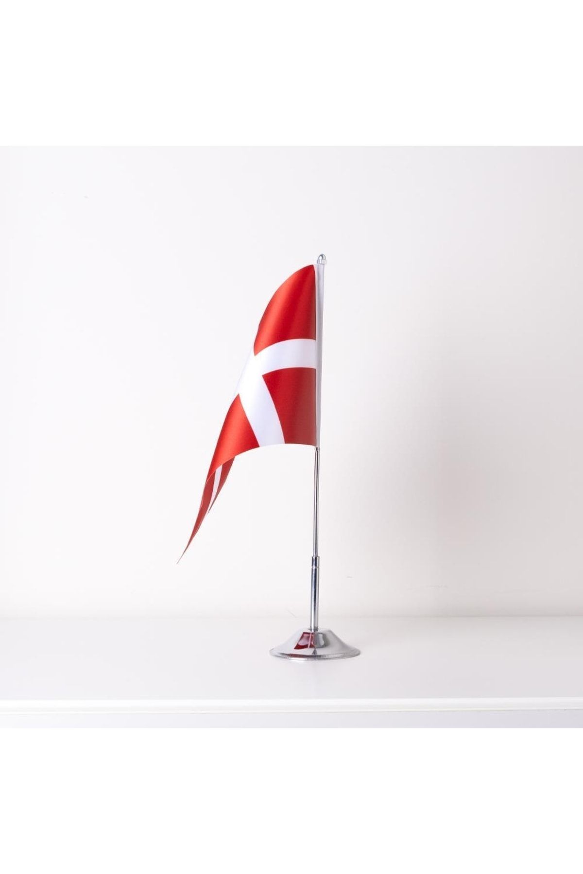 ZC Bayrak Danimarka Tekli Masa Bayrağı Saten Kumaş Dijital Baskı 15x22,5 Cm