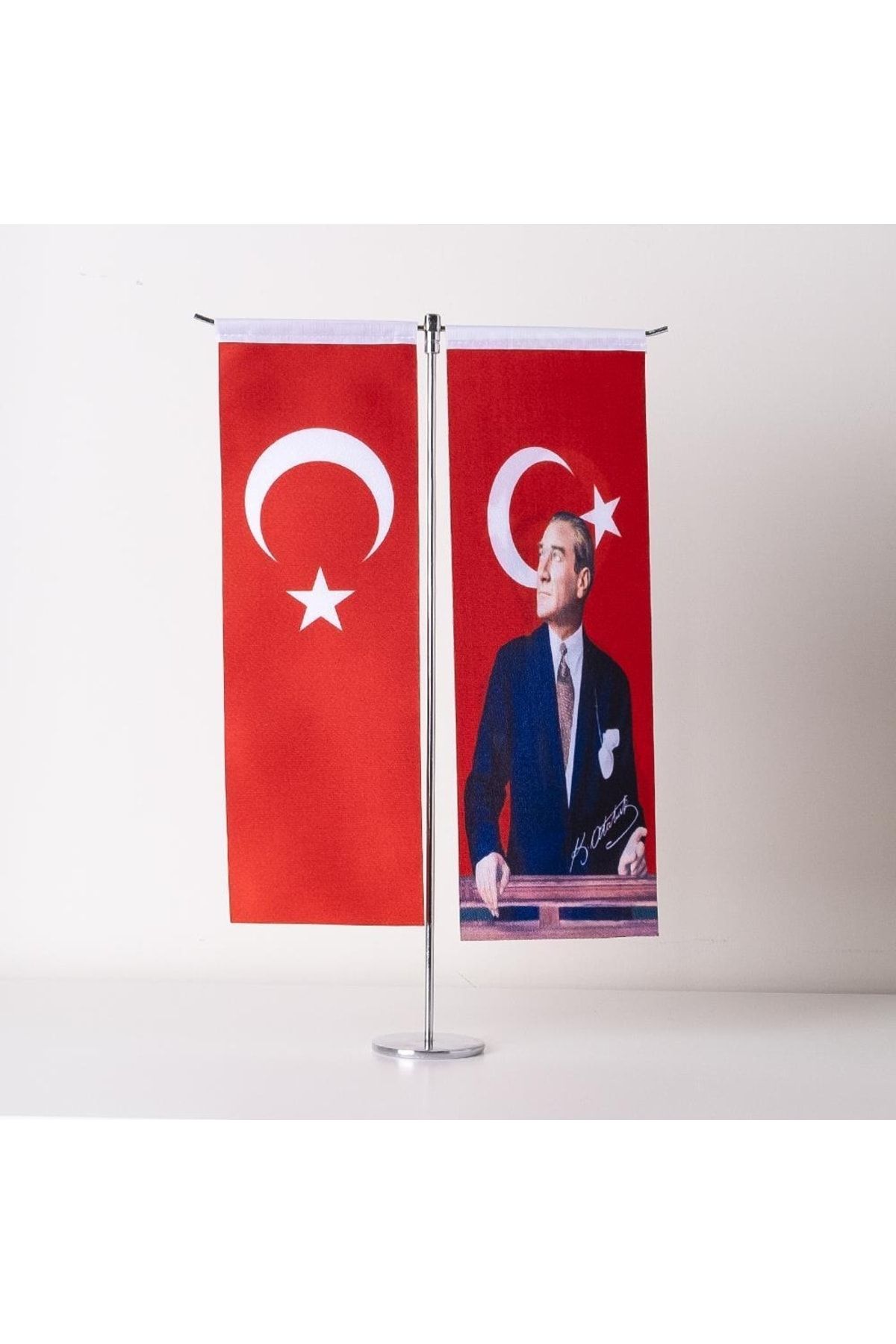 ZC Bayrak Atatürk-türk Bayrağı 2li Masa Bayrağı Saten Kumaş Dijital Baskı 8,5x25 Cm