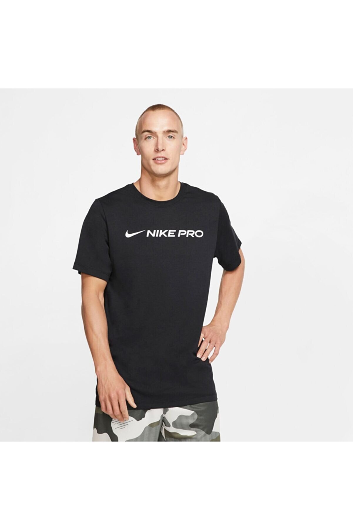Nike Erkek Siyah Kısakol T-Shirt