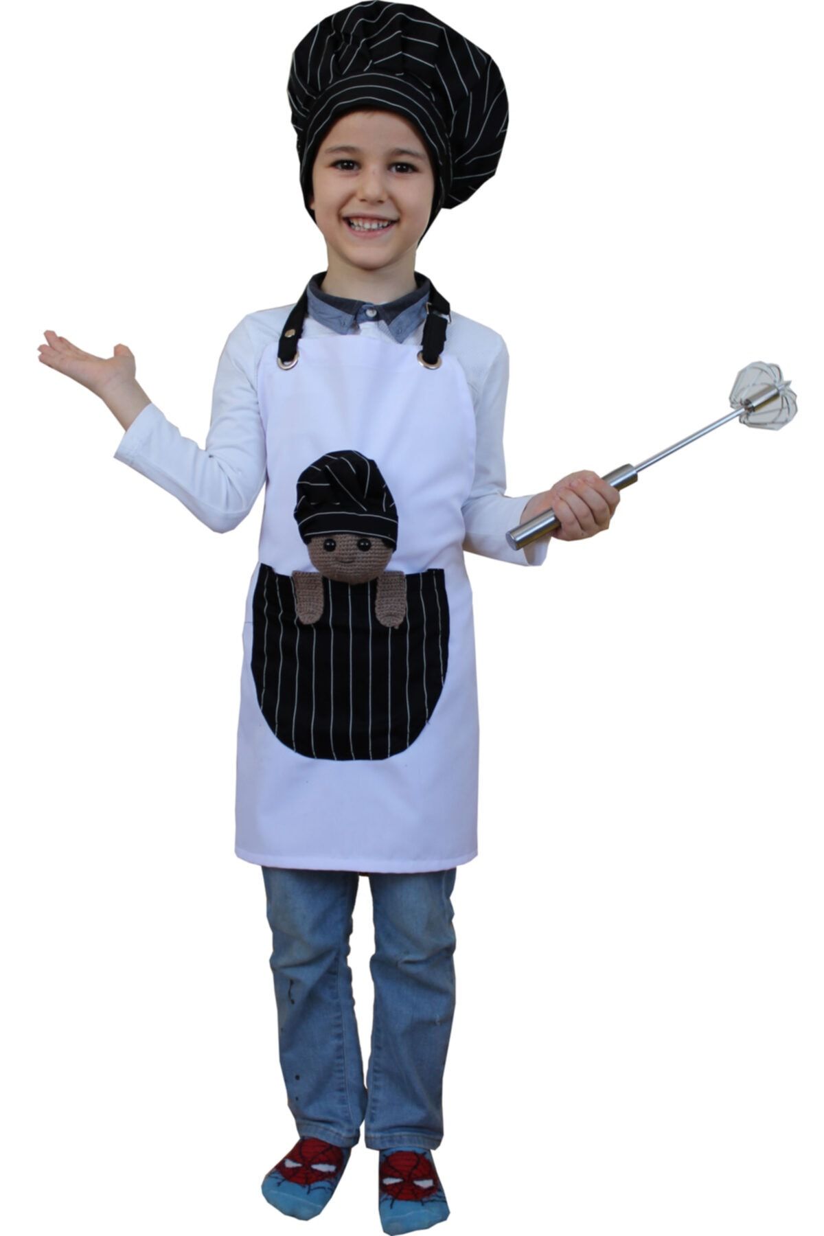 medusaforma Erkek Çocuk Aşçı Kıyafeti Amigurumi Oyuncak Bebek Figürlü Askılı Mutfak Önlüğü ve Kep Takım - Beyaz