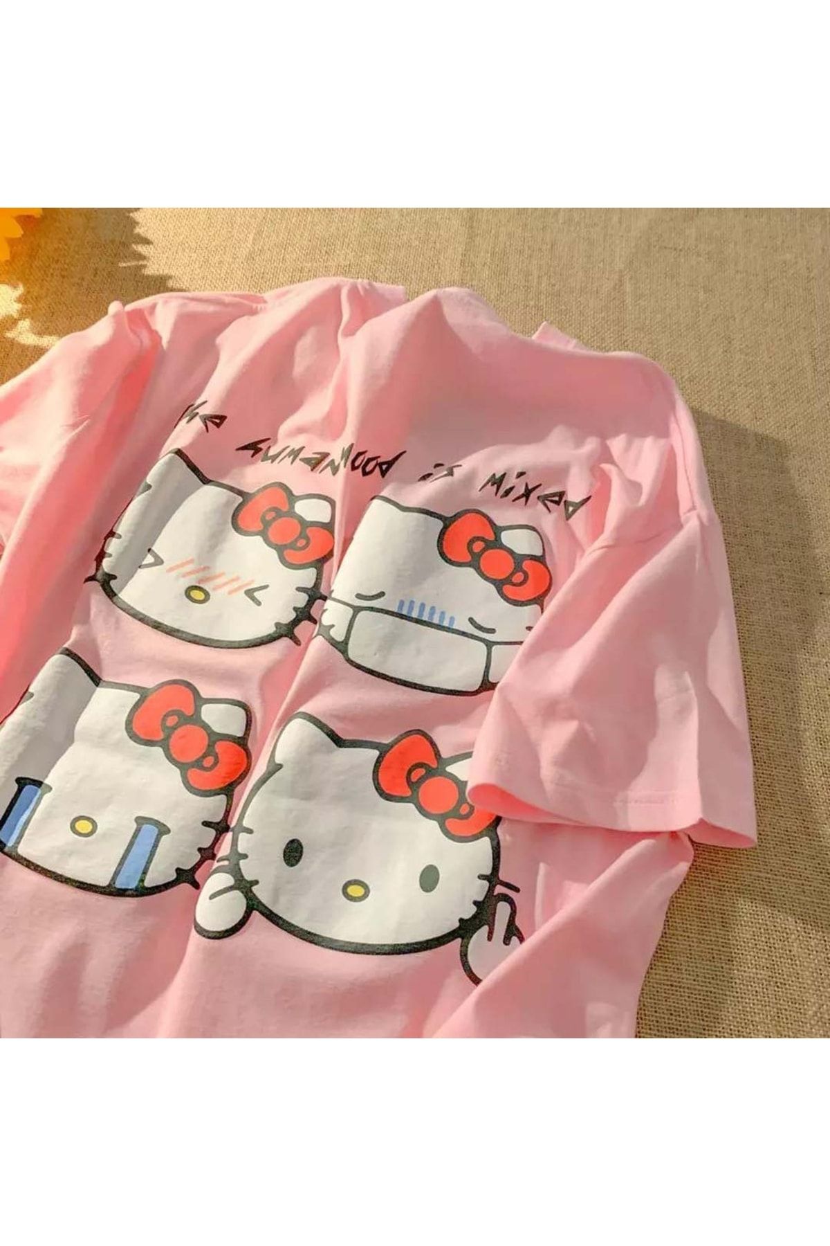 Köstebek Hello Kitty Sick Emoji Pembe (unisex) Kısa Kollu T-shirt