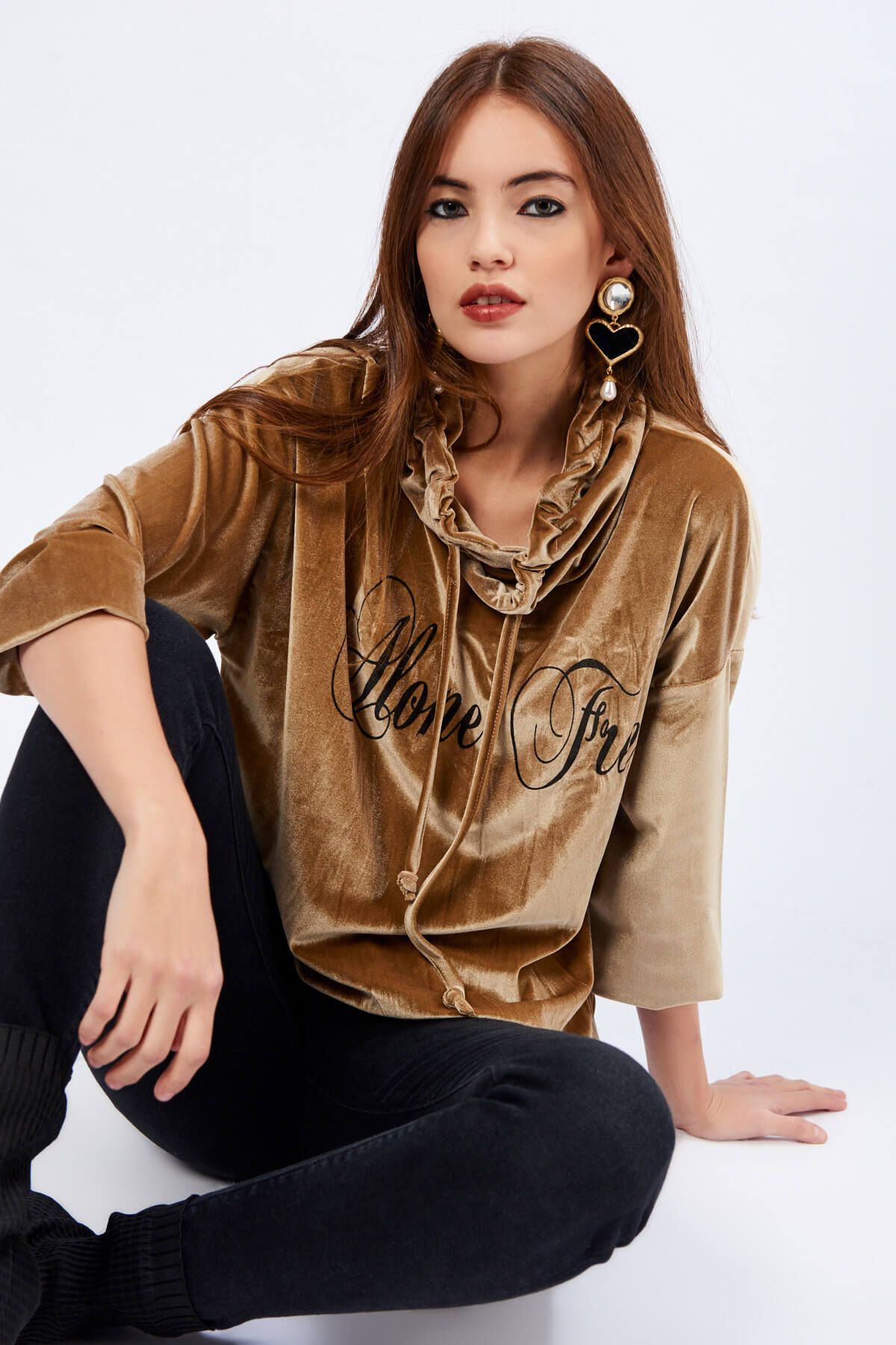 Cool & Sexy Kadın Camel Kadife Sweatshirt PP5311
