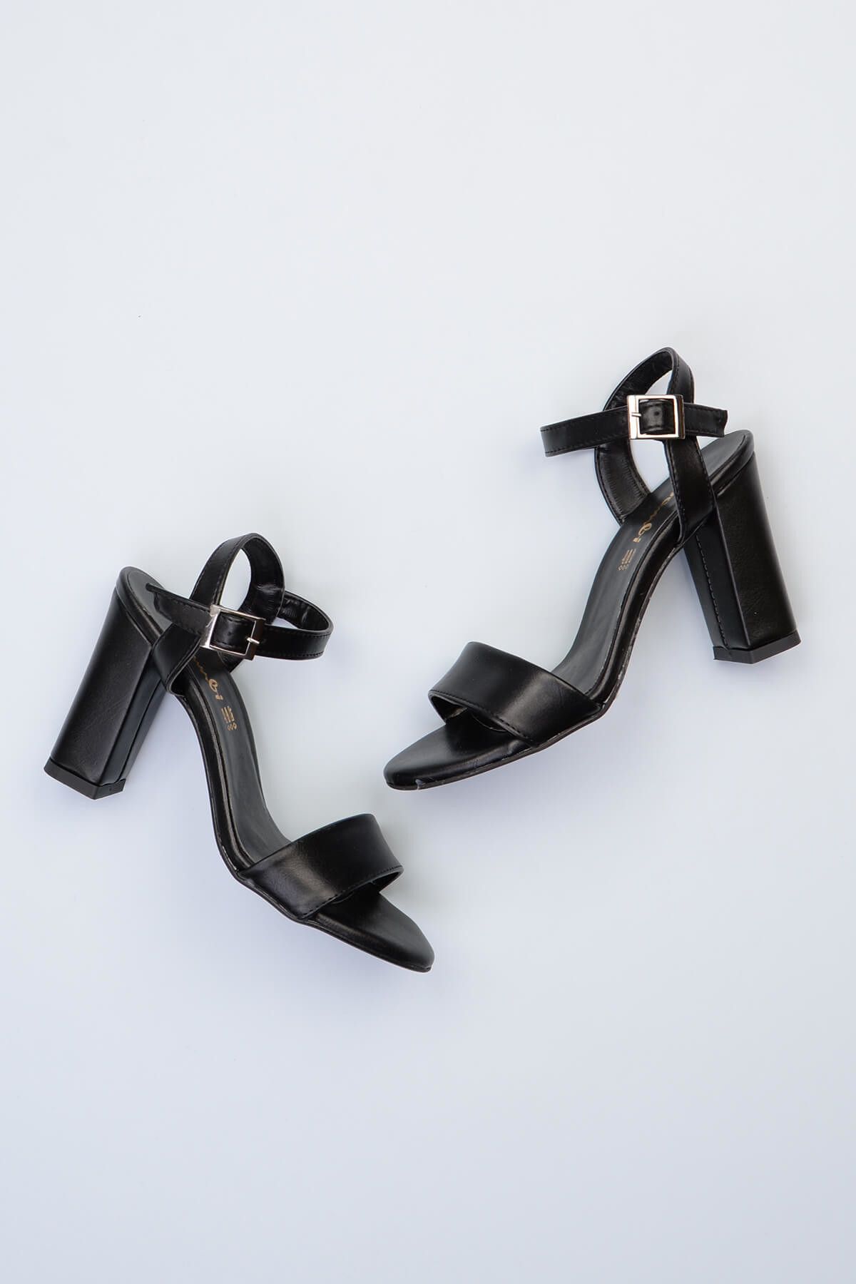 Bambi Siyah Kadın Klasik Topuklu Ayakkabı F0345740009