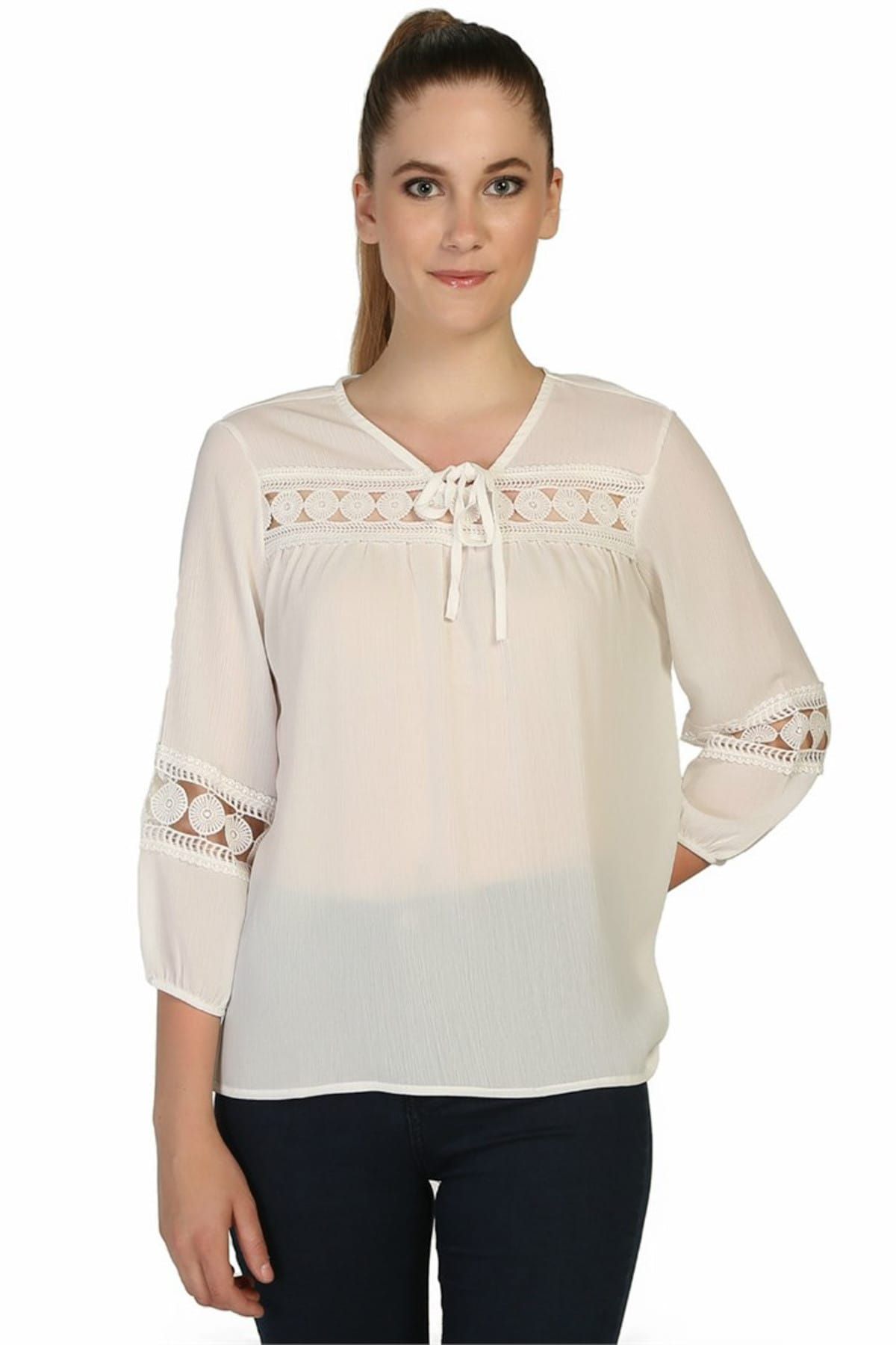 Dükkan Moda Kadın Beyaz Dantel Detaylı Bluz BLZ120027