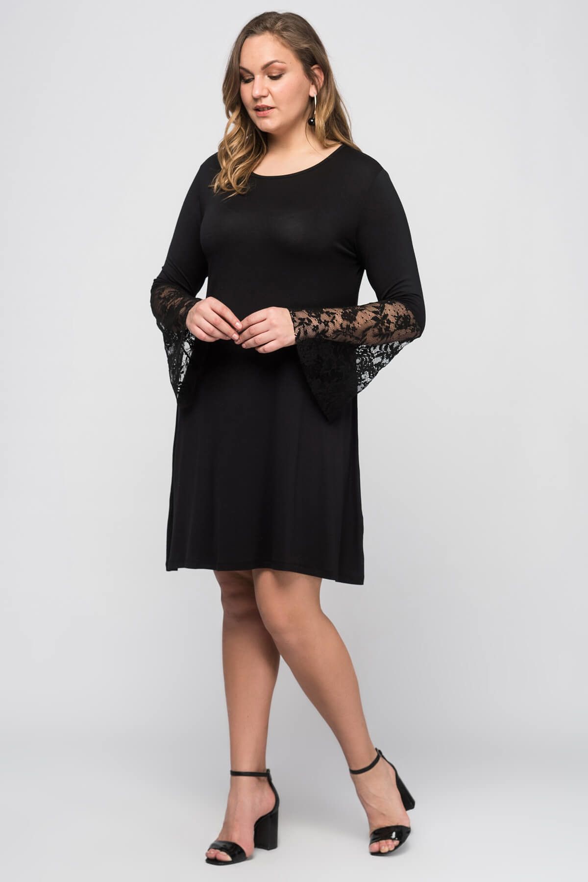 Curvy Kadın Siyah Kolları Dantelli Elbise VLT0009