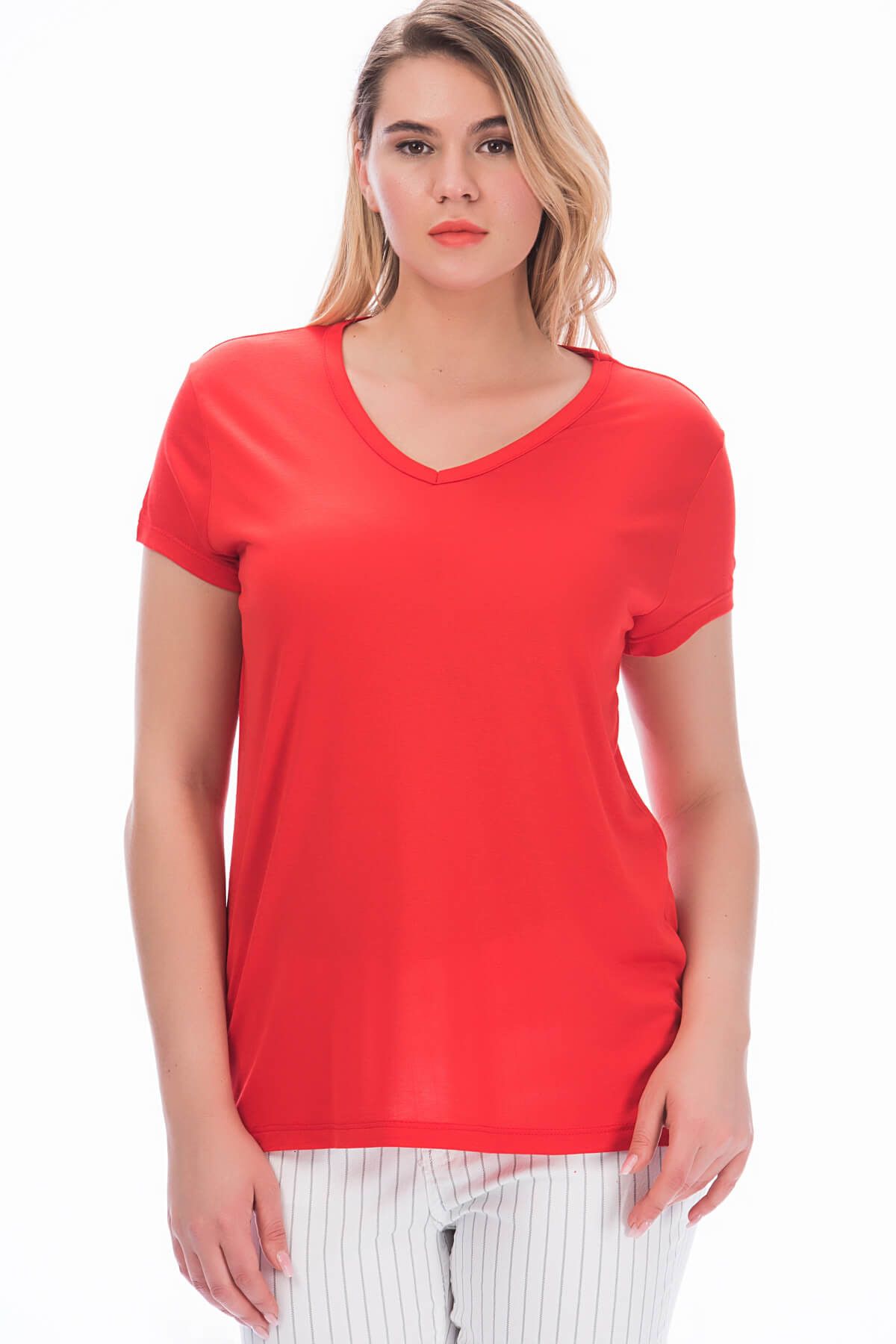 Şans Kadın Kırmızı Viskon V Yaka T-shirt 18A6356.