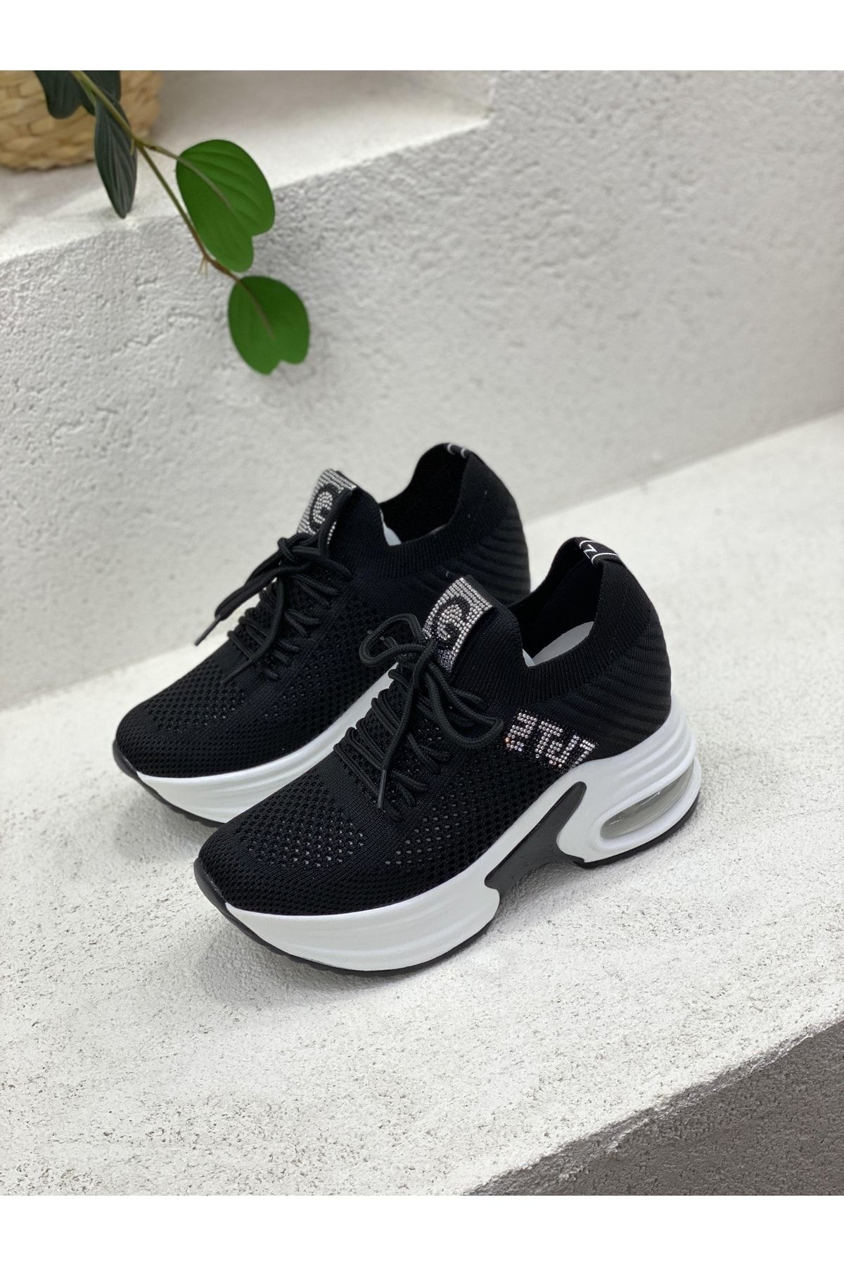 Guja Yanı Taş Detay 9cm Dolgu Taban Triko Sneaker Spor Ayakkabı
