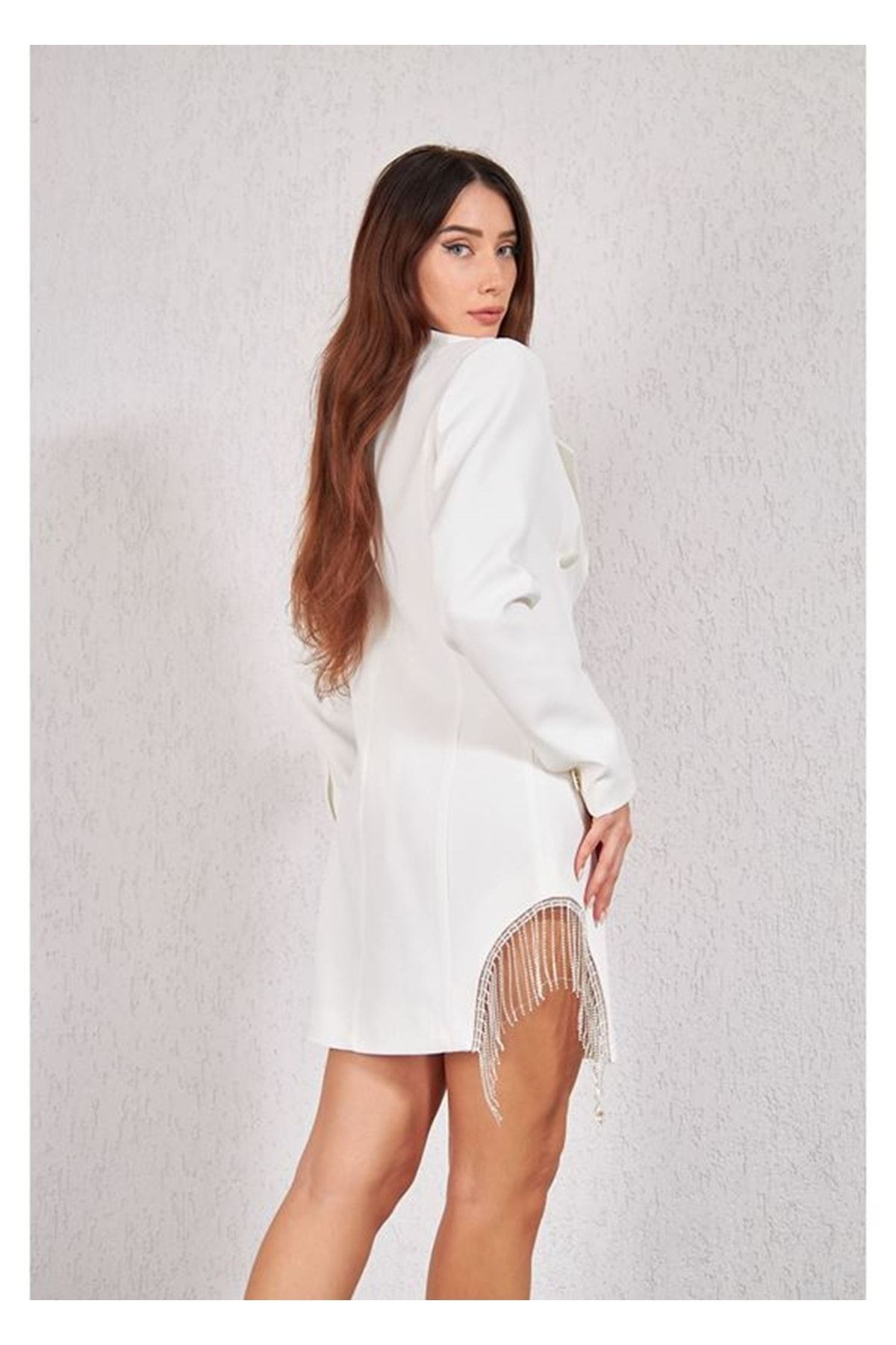 Tiffany Tomato Yandan Yırtmaçlı Zincirli Ceket Elbise-beyaz
