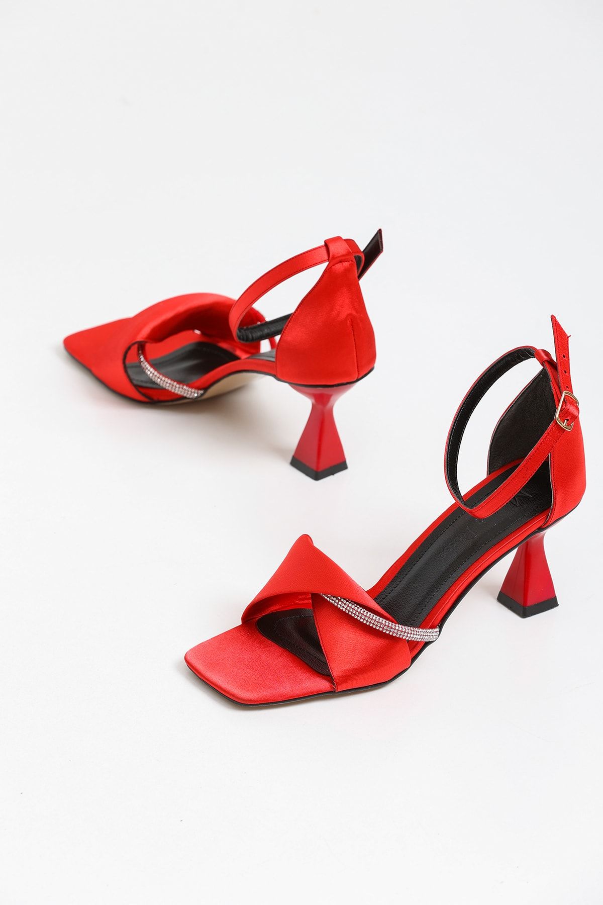 Genel Markalar Kadın Arline Kırmızı Saten Taş Detaylı Sandalet
