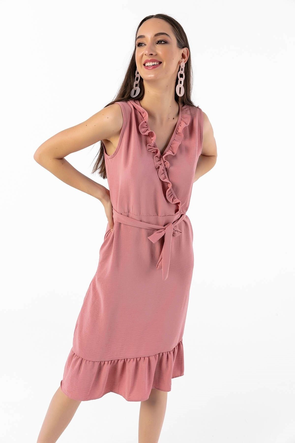 By Saygı Önü Eteği Volanlı Kuşaklı Krep Elbise Pudra