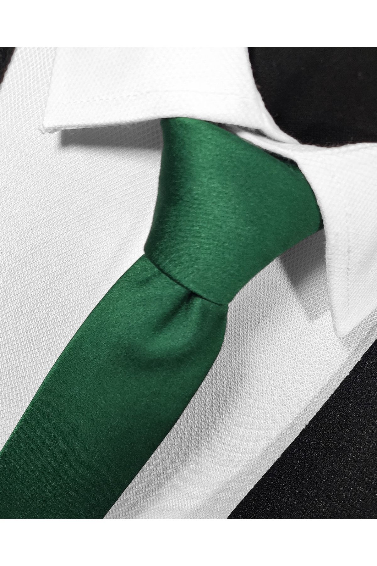BLC Basic Line Co. Ekstra Ince Yeşil Renk Düz Slim Fit 4 Cm Genişliğinde Kravat Mendil Seti Slim Fit Dar