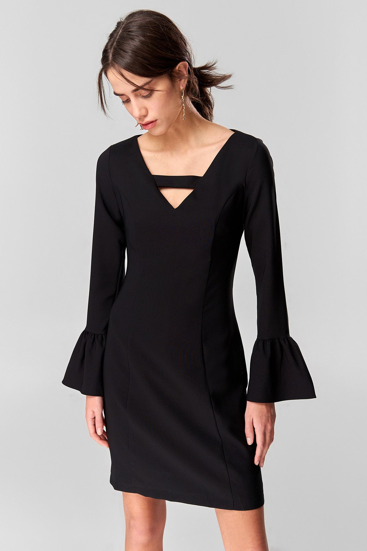 TRENDYOLMİLLA Siyah Yaka Detaylı Elbise TOFSS18AA0019