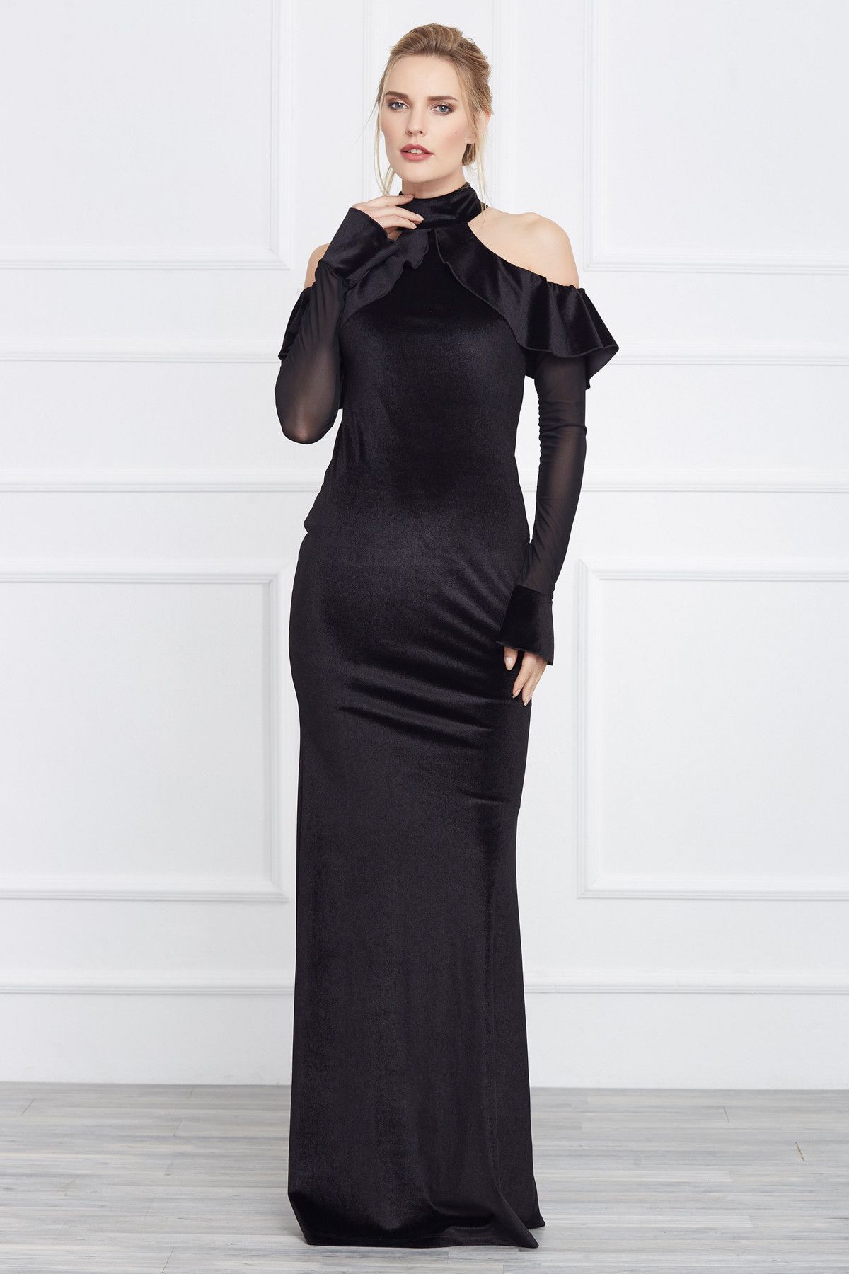 Laranor Kadın Siyah Omuz Dekolteli Tül Detaylı Kadife Elbise 17L6131