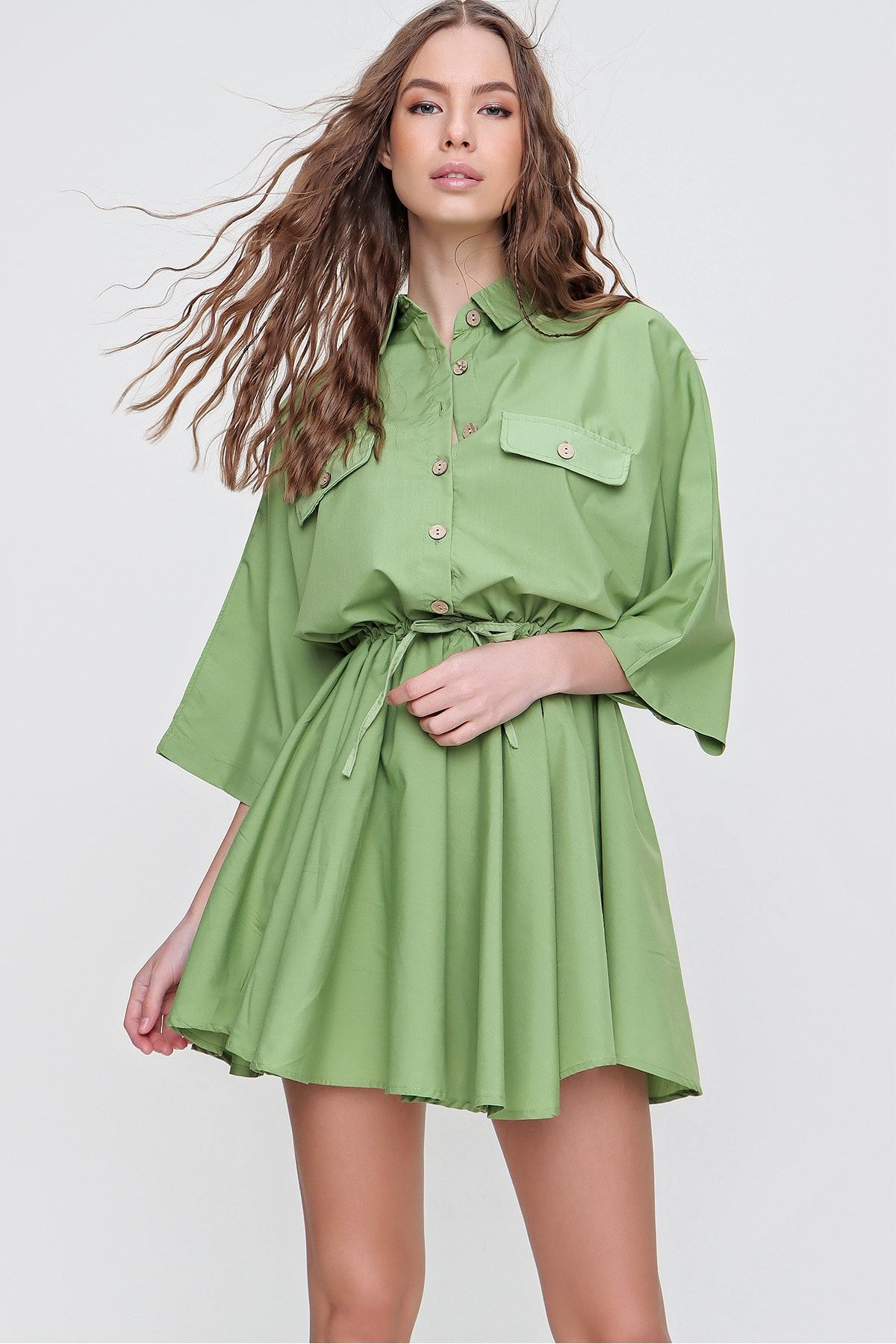 Trend Alaçatı Stili Kadın Yeşil Safari Dokuma Gömlek Elbise ALC-X6196
