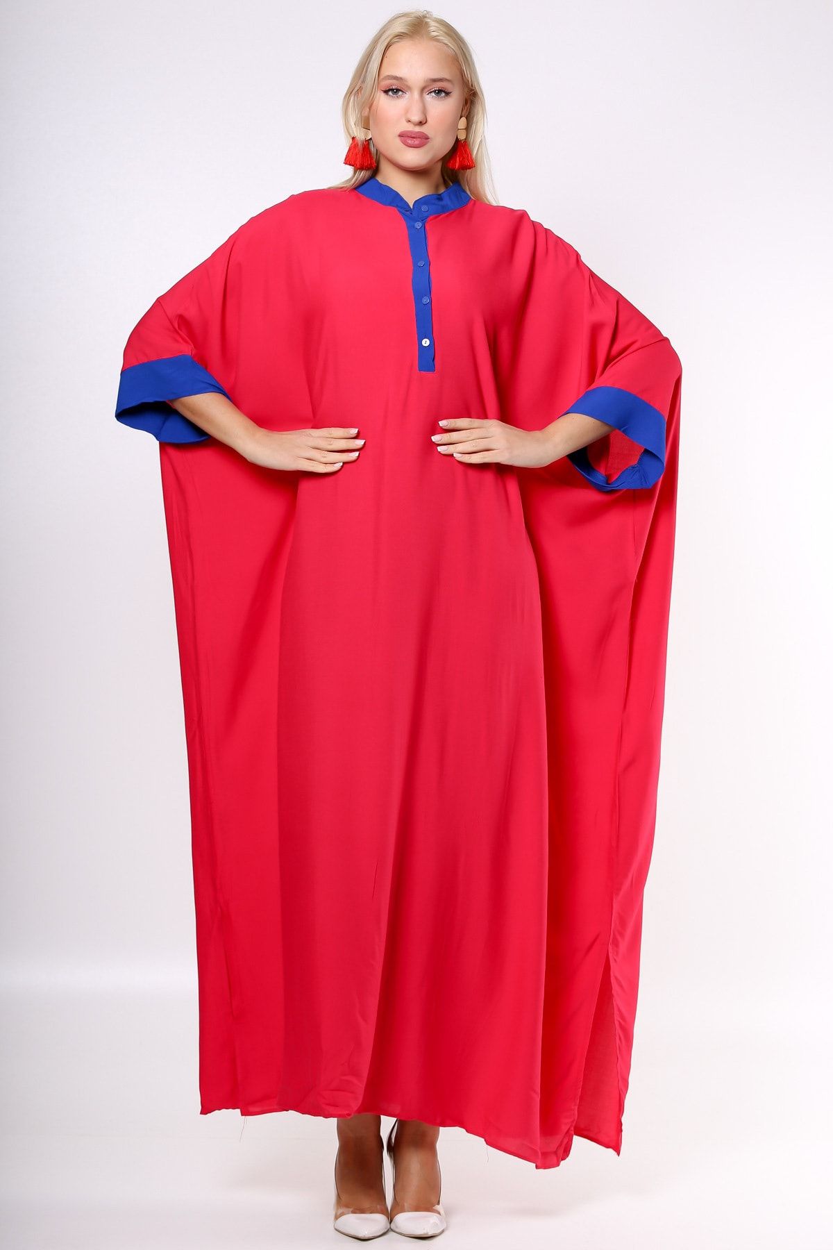 Chiccy Kırmızı Dik Yaka Yarasa Kol Düğmeli Yırtmaçlı Nakışlı Oversize Dokuma Elbise