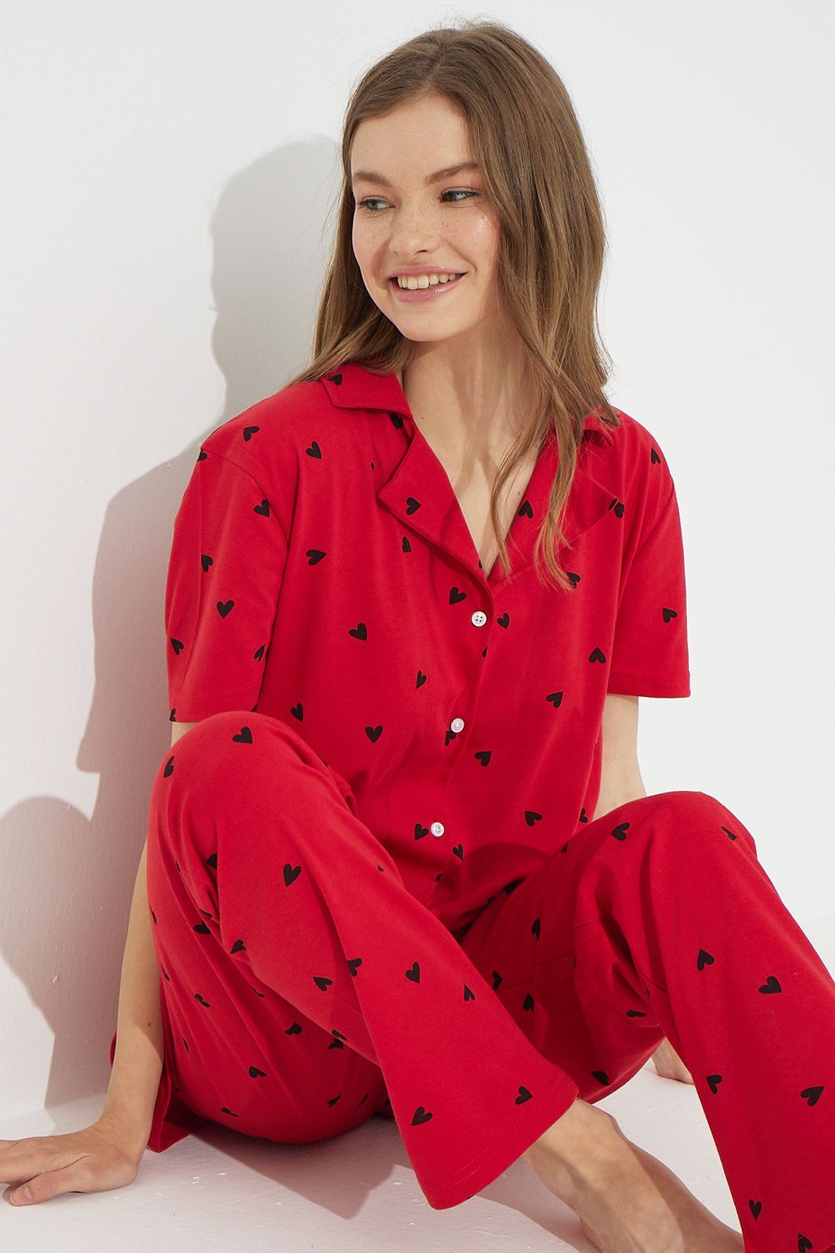 Siyah İnci Kırmızı Kısa Kollu Pamuklu Düğmeli Pijama Takımı