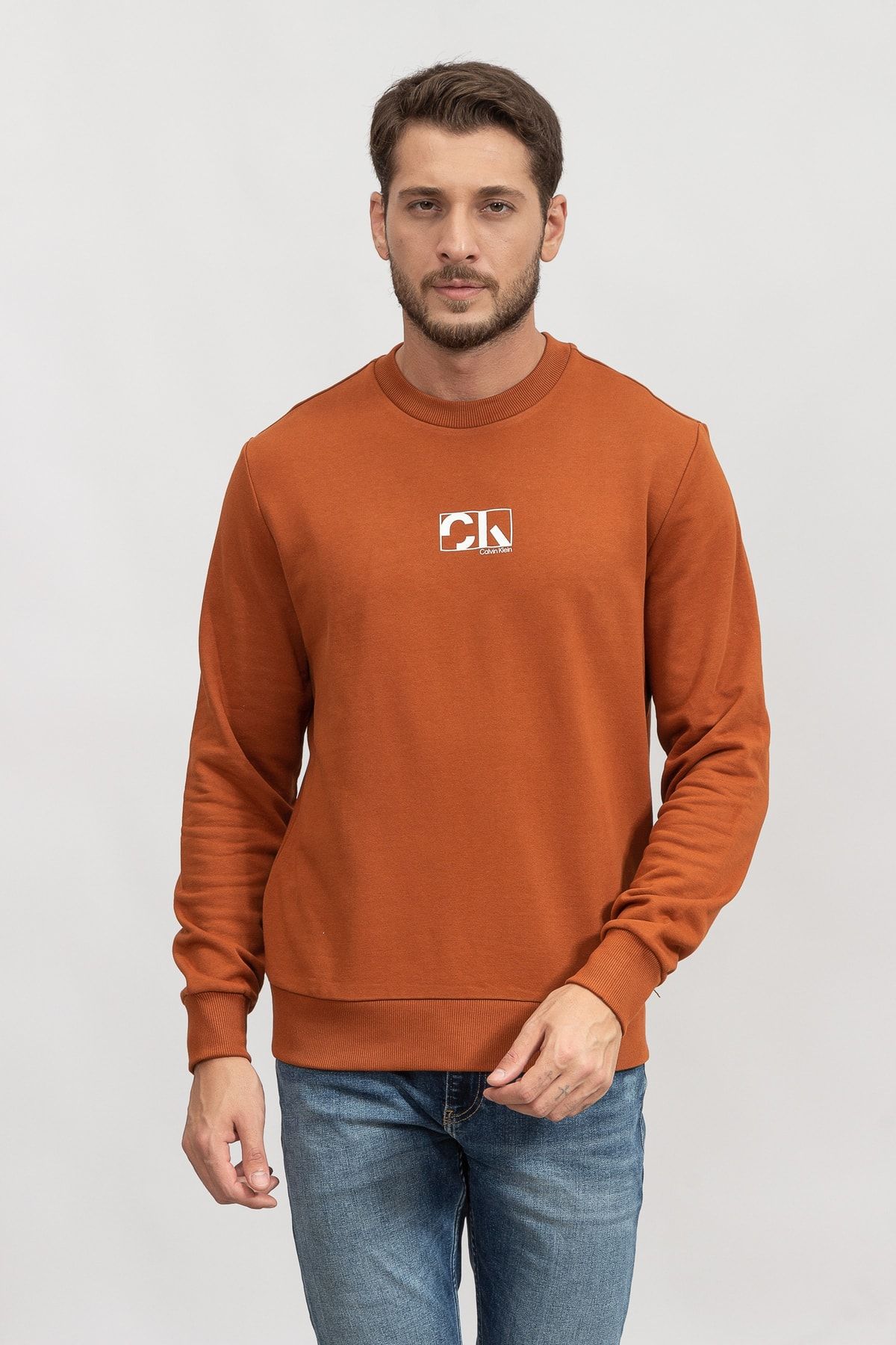 Calvin Klein Graphic Box Logo Erkek Bisiklet Yaka Sweatshirtk10k109718