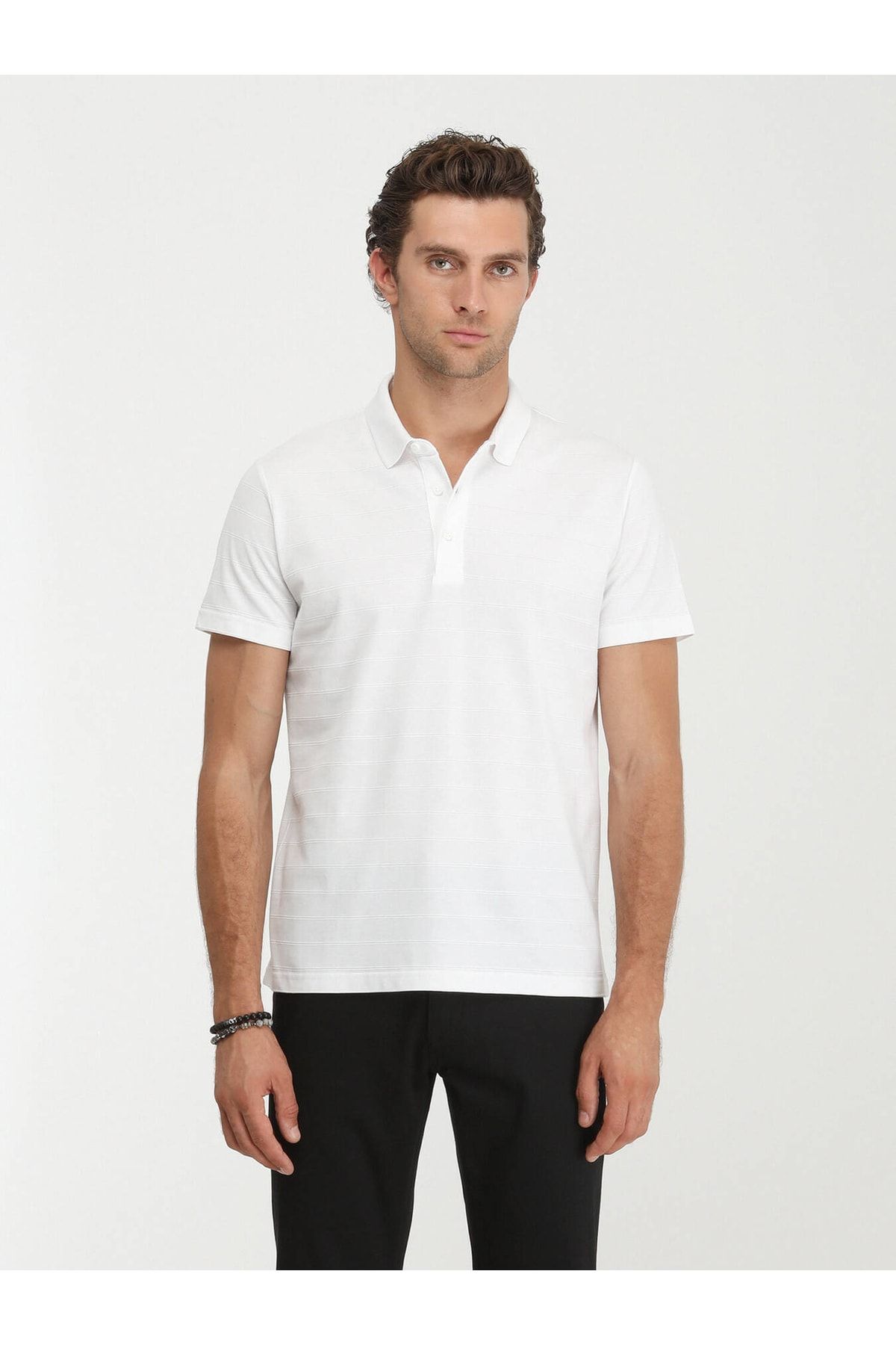Kip Beyaz Jakarlı Polo Yaka %100 Pamuk T-shirt