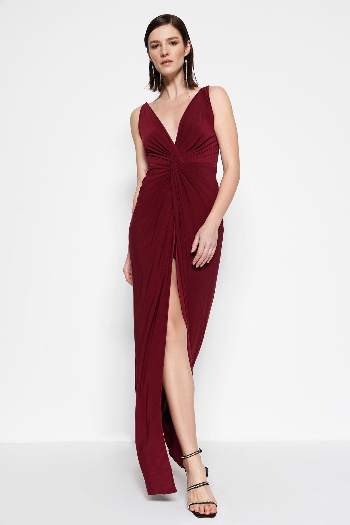 TRENDYOLMİLLA Bordo Astarlı Örme Uzun Şık Abiye Elbise TPRSS19UT0099