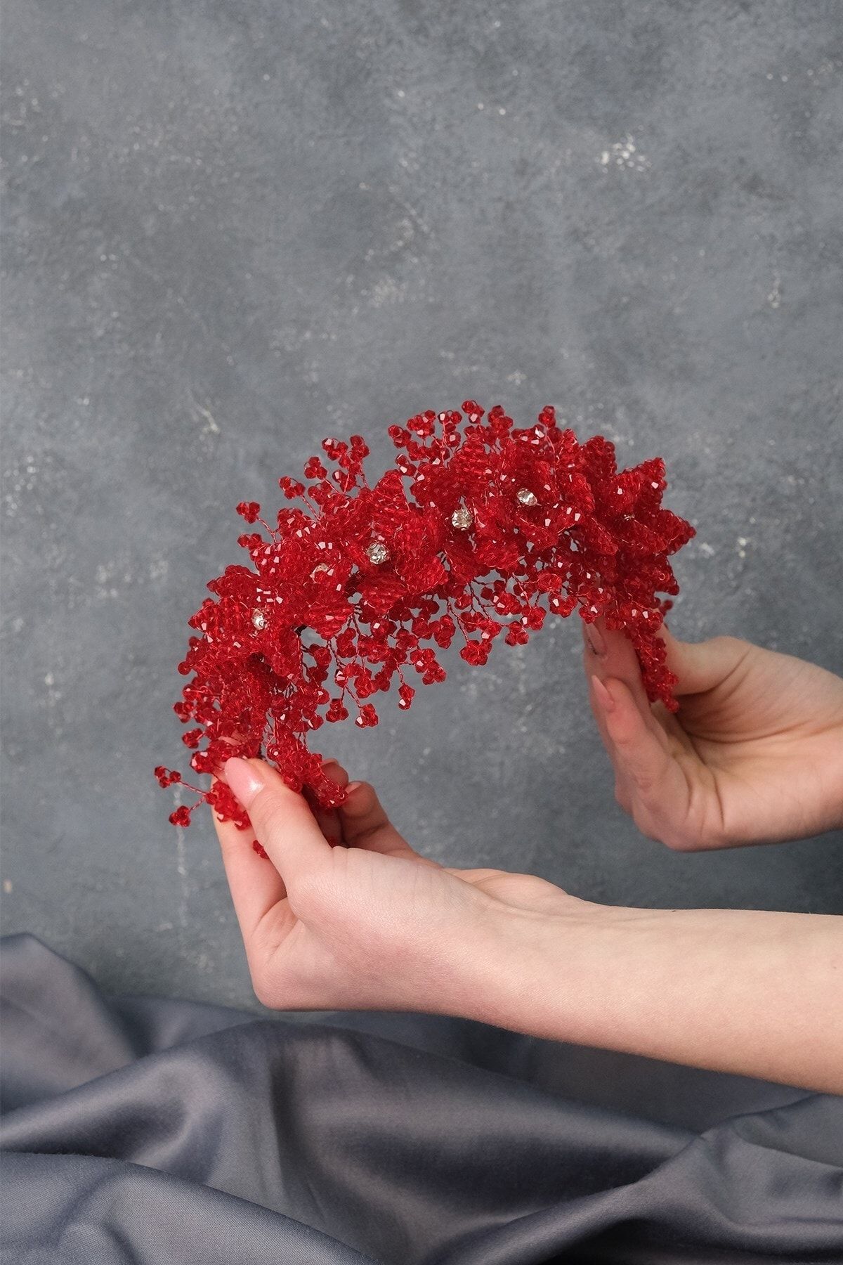 Hobigram Kırmızı Sade Boncuklu Çiçek Desenli Kına Ve Gelin Tacı