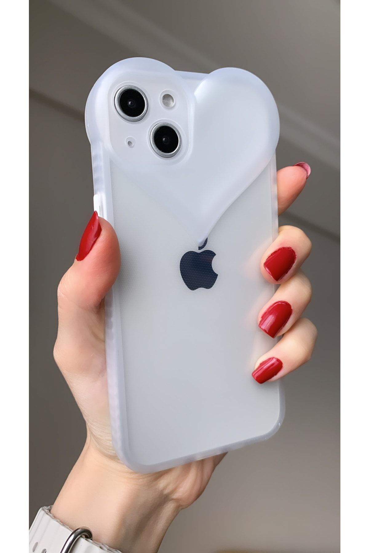 DOESCASE Iphone 13 Beyaz Renk Kalp Desenli Lüx Kılıf