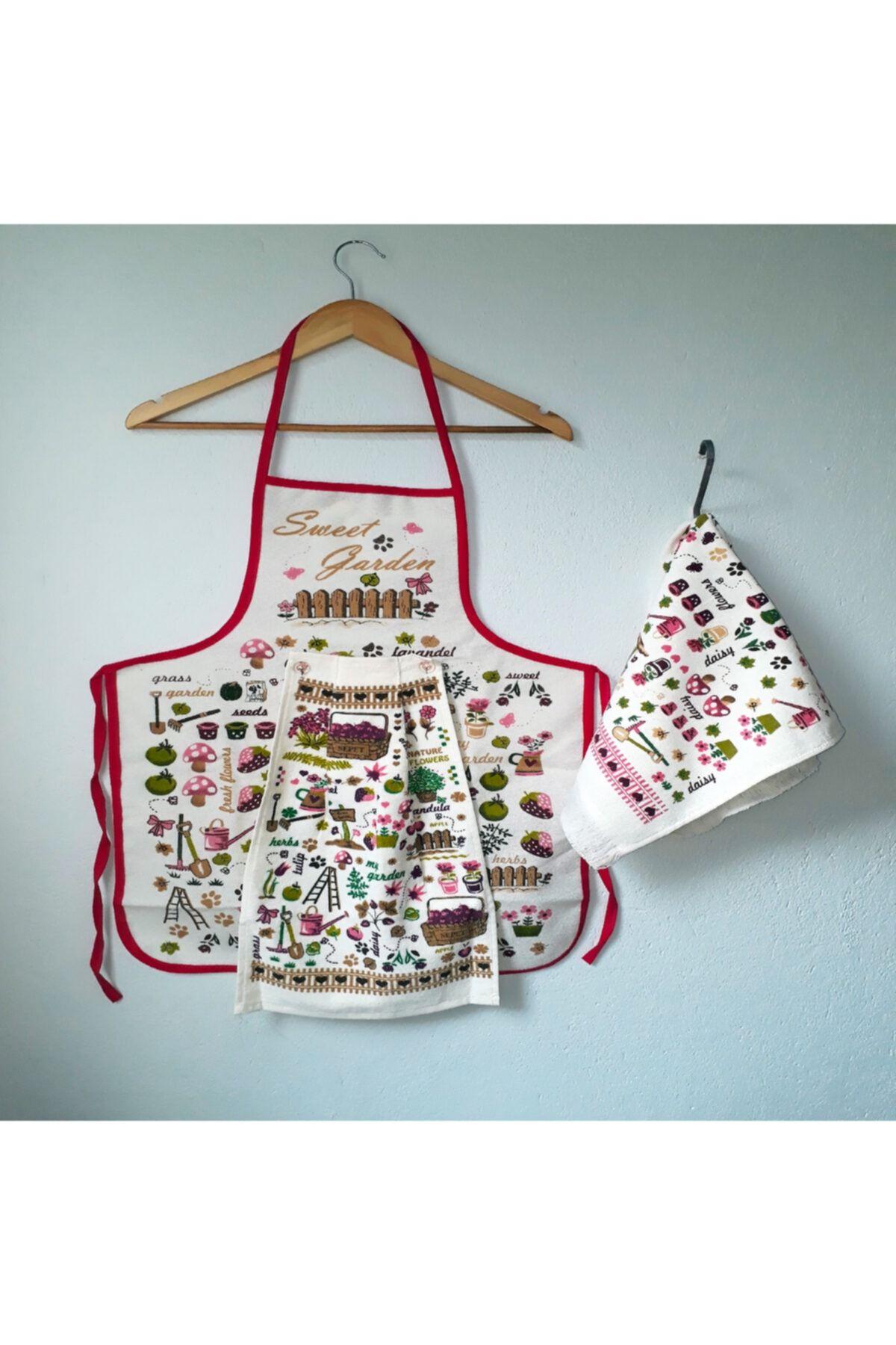 Yavuz Tekstil Sıvı Geçirmez Mutfak Önlüğü 3 Lü Set Sevimli Bahçe