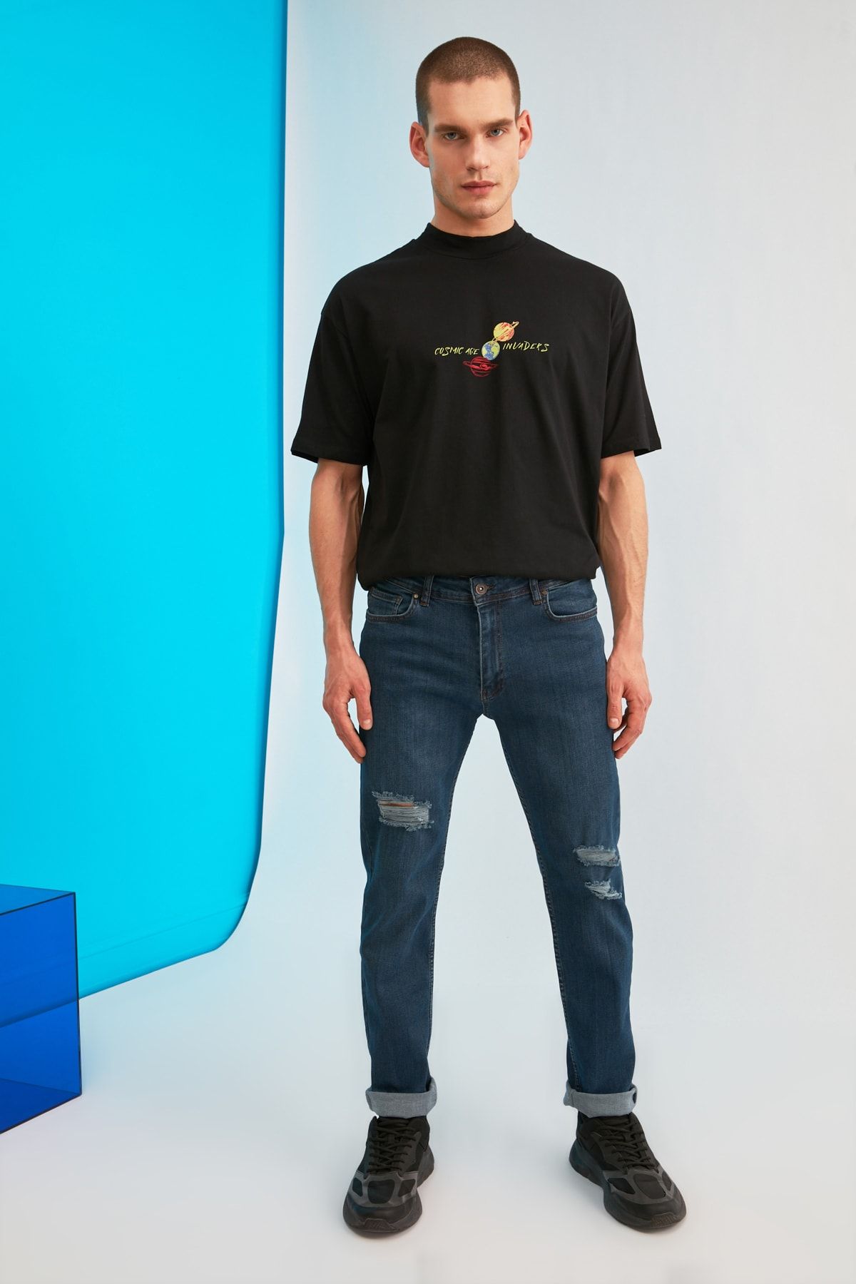 TRENDYOL MAN Indigo Erkek Destroylu Slim Fit Jeans TMNSS21JE0210