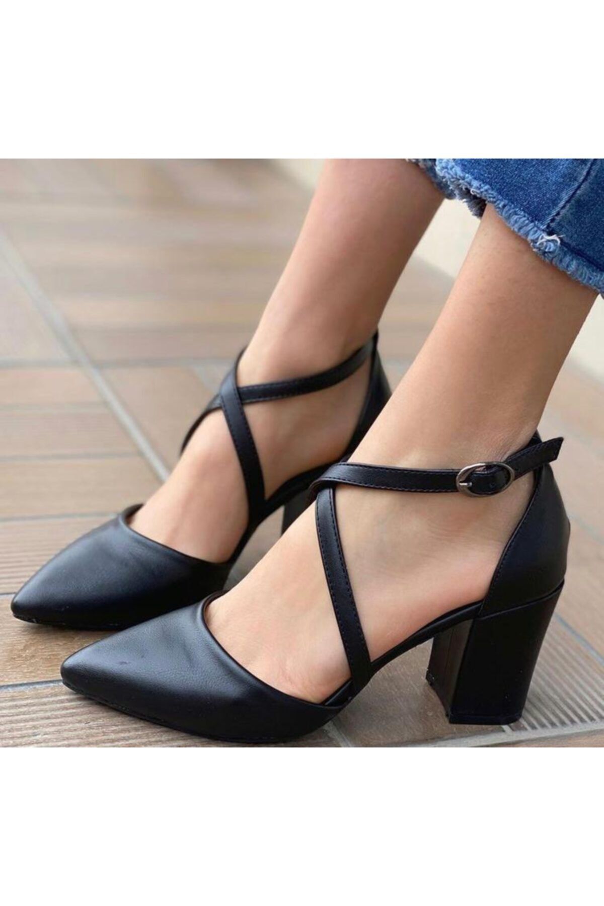 Demashoes Kadın Siyah Cilt Çapraz Klasik Topuklu Ayakkabı