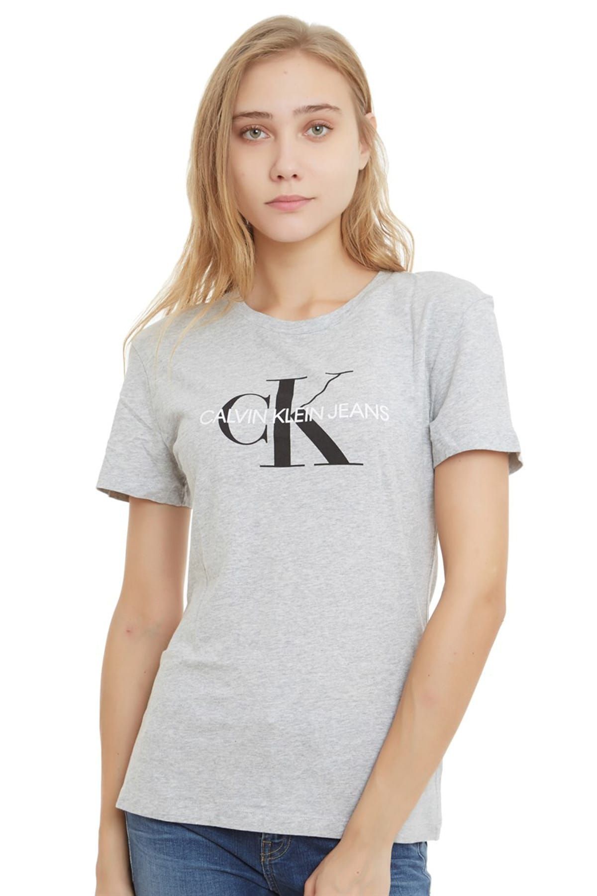 Calvin Klein Kadın Gri T-Shirt
