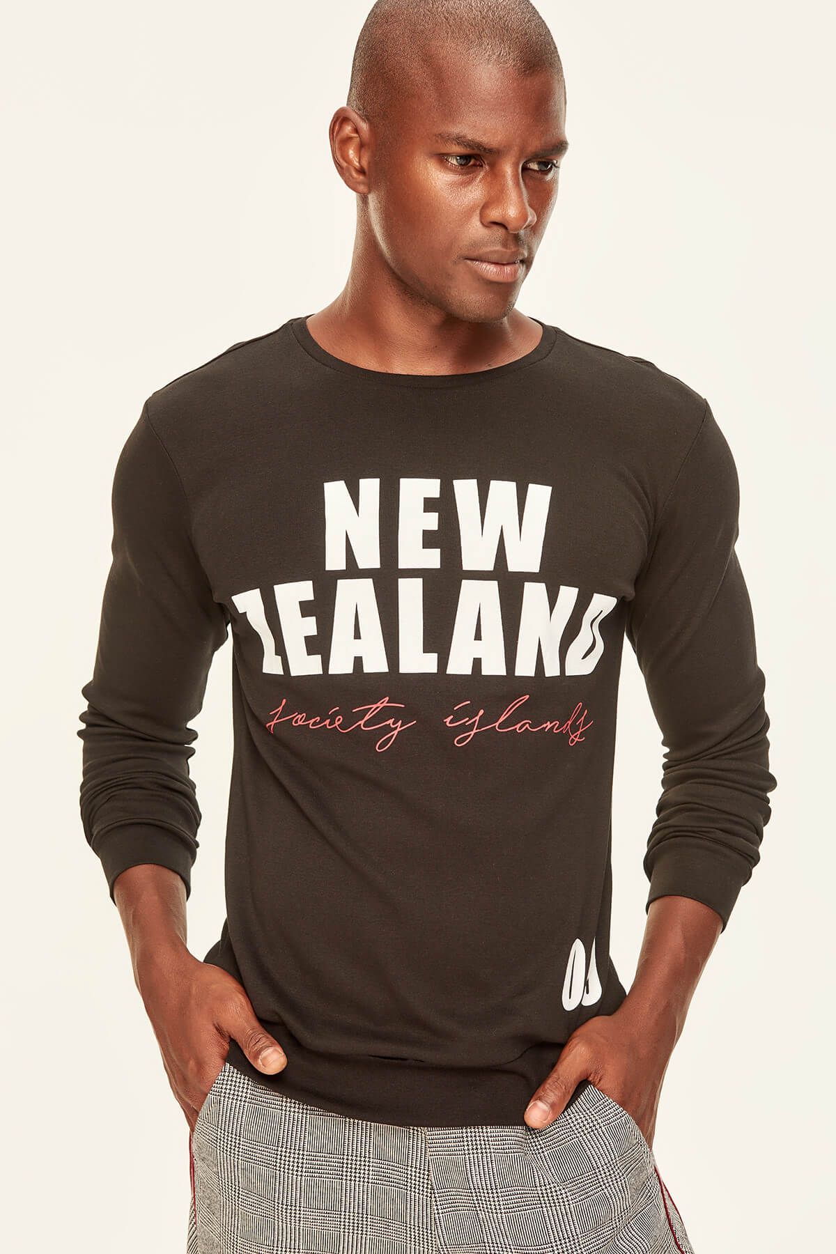 TRENDYOL MAN Siyah Erkek T-shirt  - Grafik - Baskılı TMNAW19VL0018