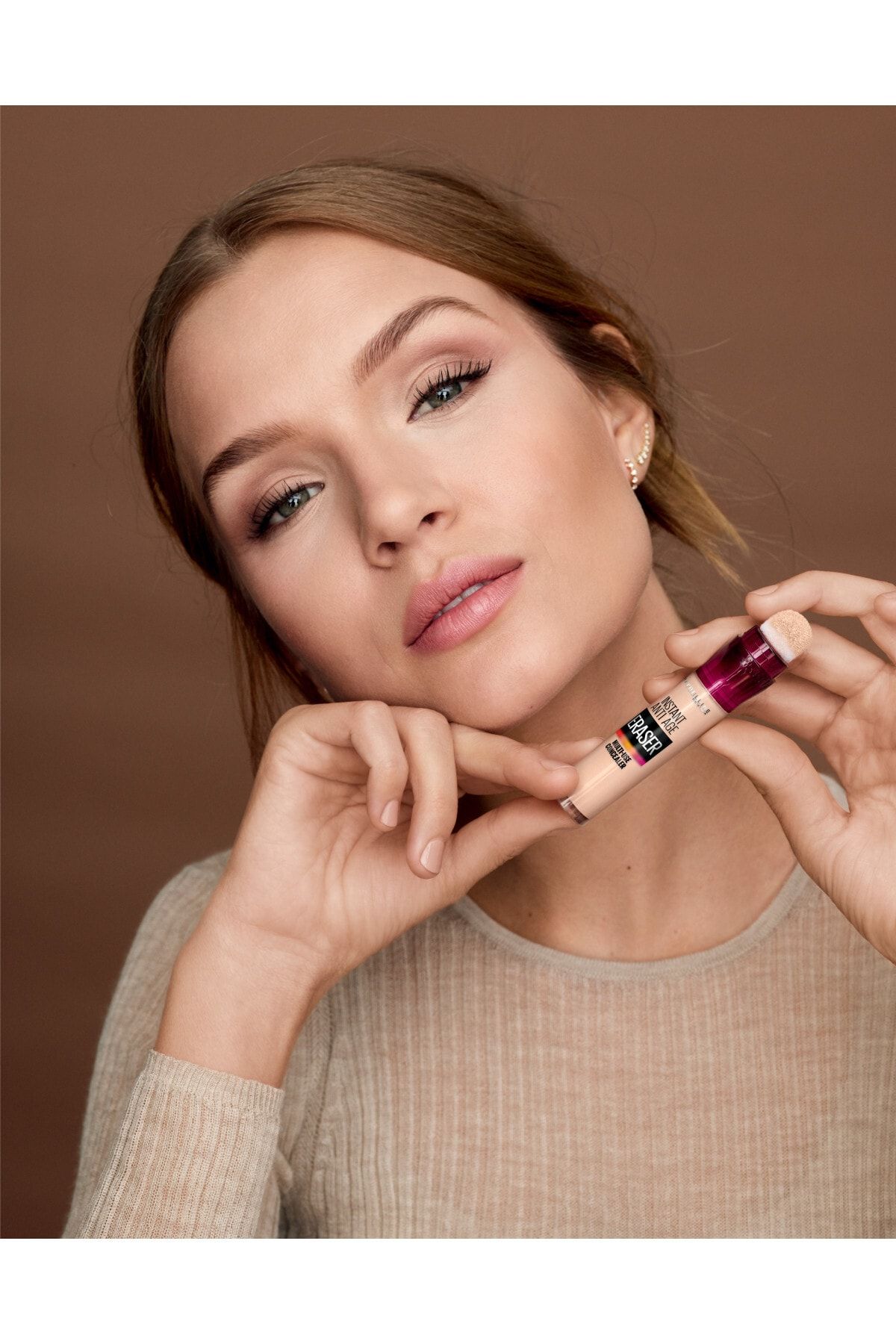 Kapatıcı - Instant Age Eraser Concealer 121 Light Honey 3600531561291_3