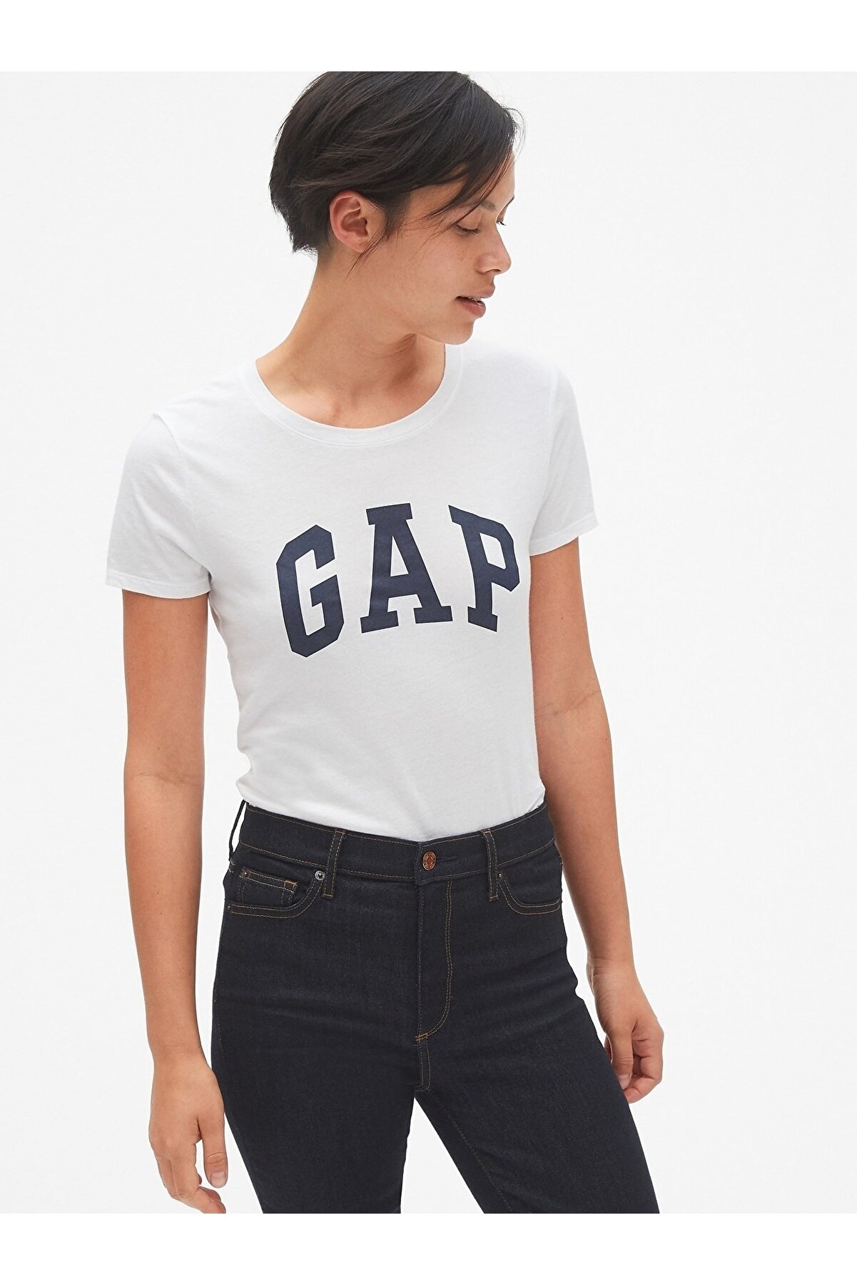 GAP Kadın Beyaz Logo Kısa Kollu T-shirt