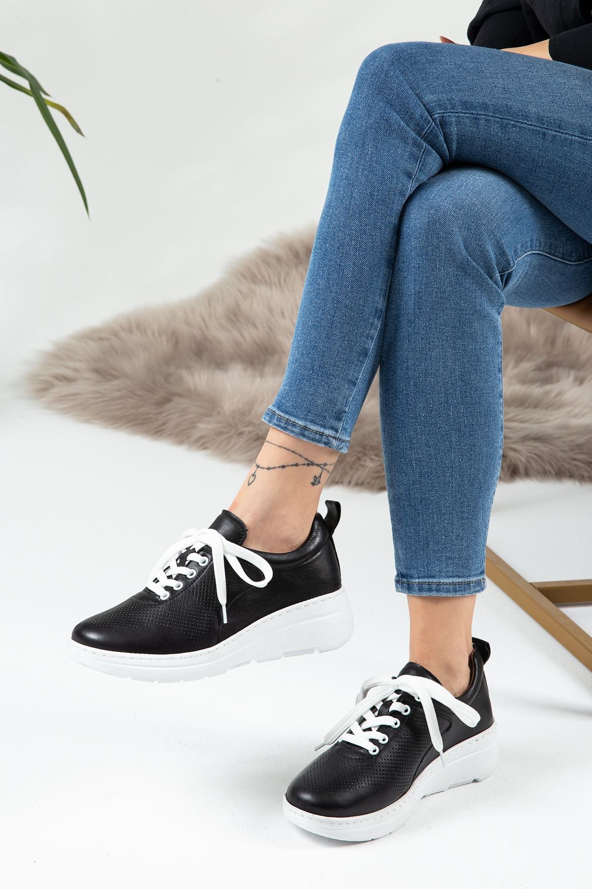 Deery Hakiki Deri Siyah Sneaker Kadın Ayakkabı