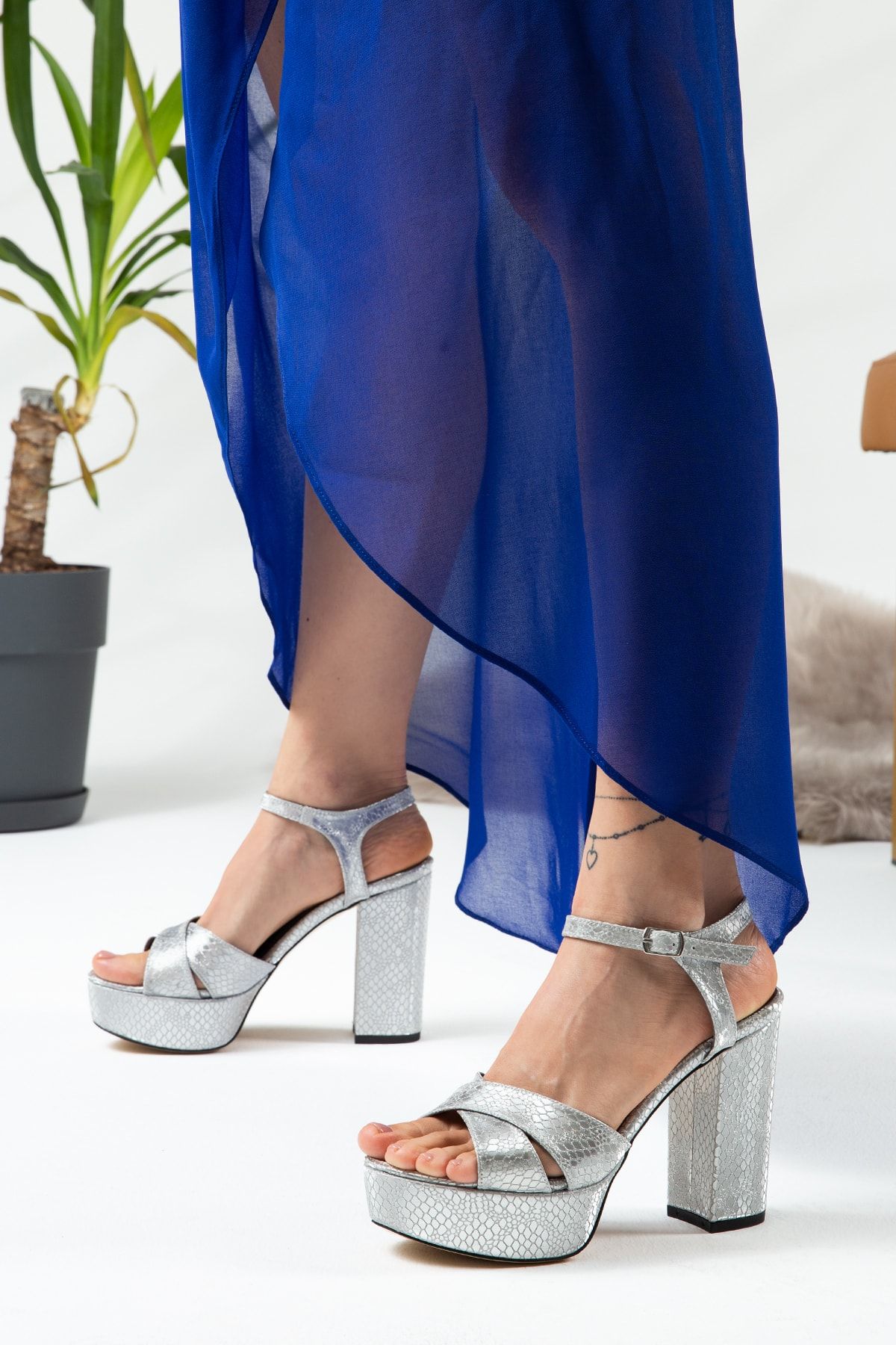 Deery Gümüş Rengi Platform Topuklu Kadın Abiye Ayakkabı