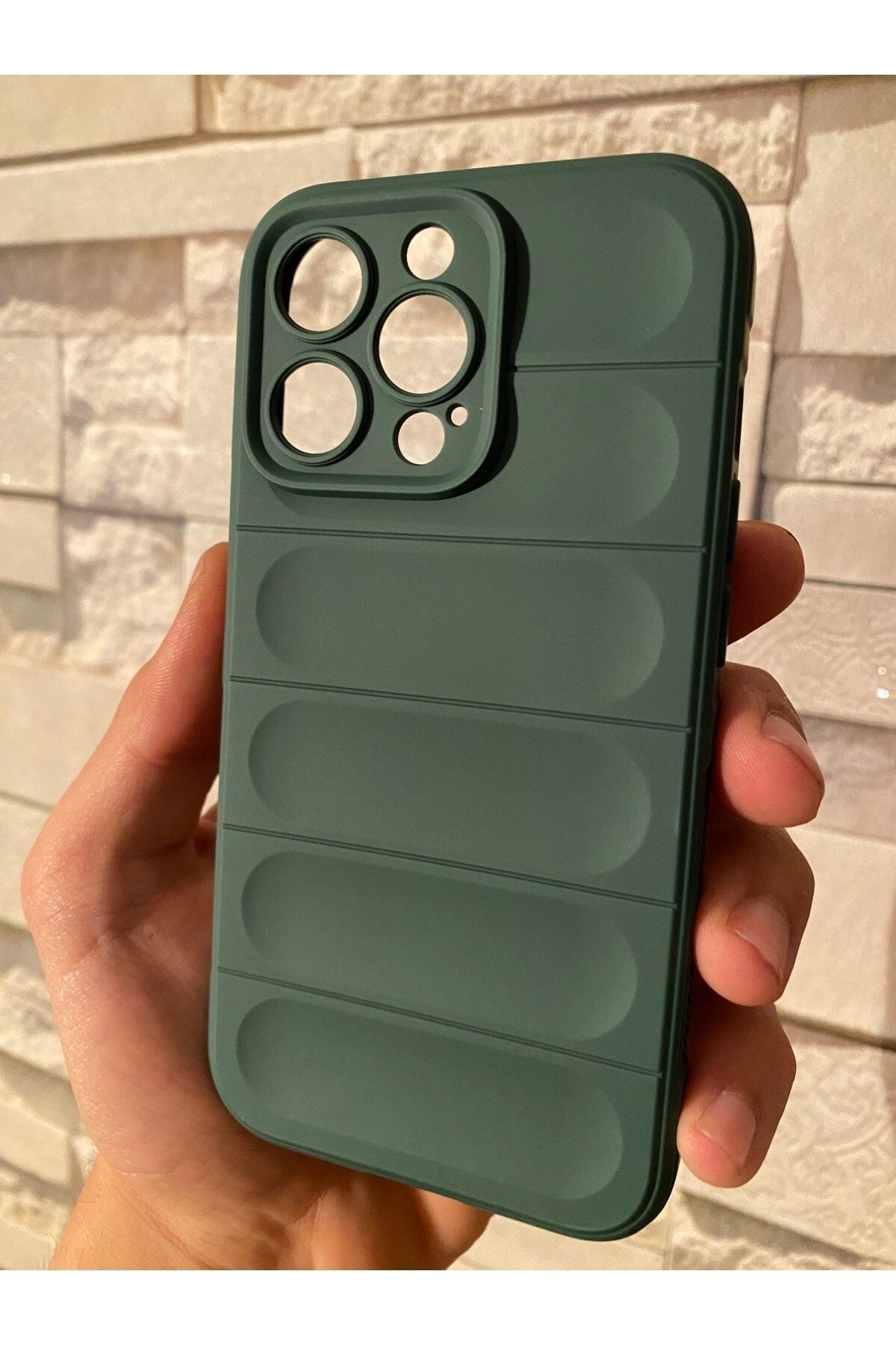 Penguen I Phone 13 Pro Yeşil Basamaklı Puffer Silikon Kılıf